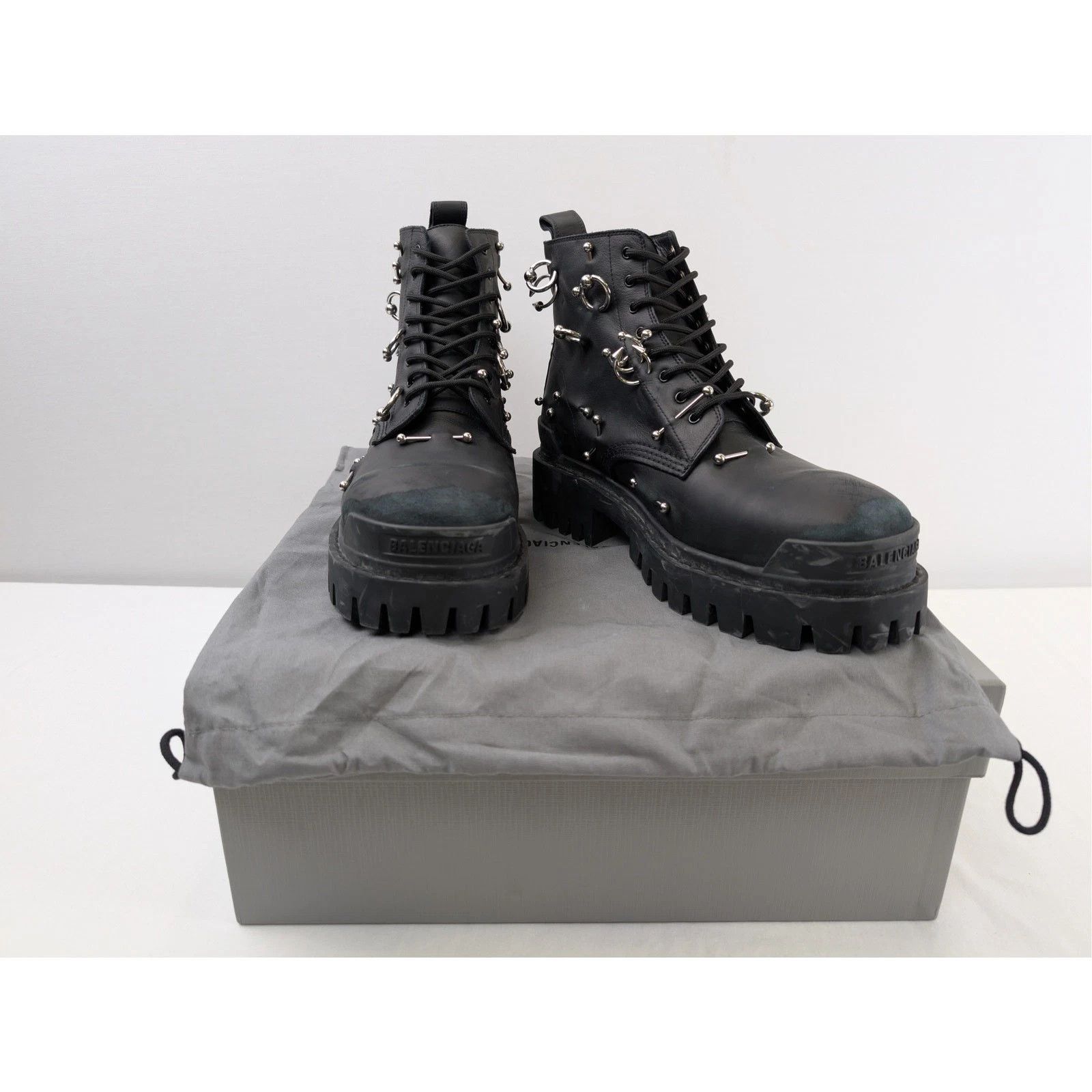 Balenciaga o1rshd1 Leather Strike Piercing Boots in Black/Silver Size US 8 / EU 41 - 14 Thumbnail