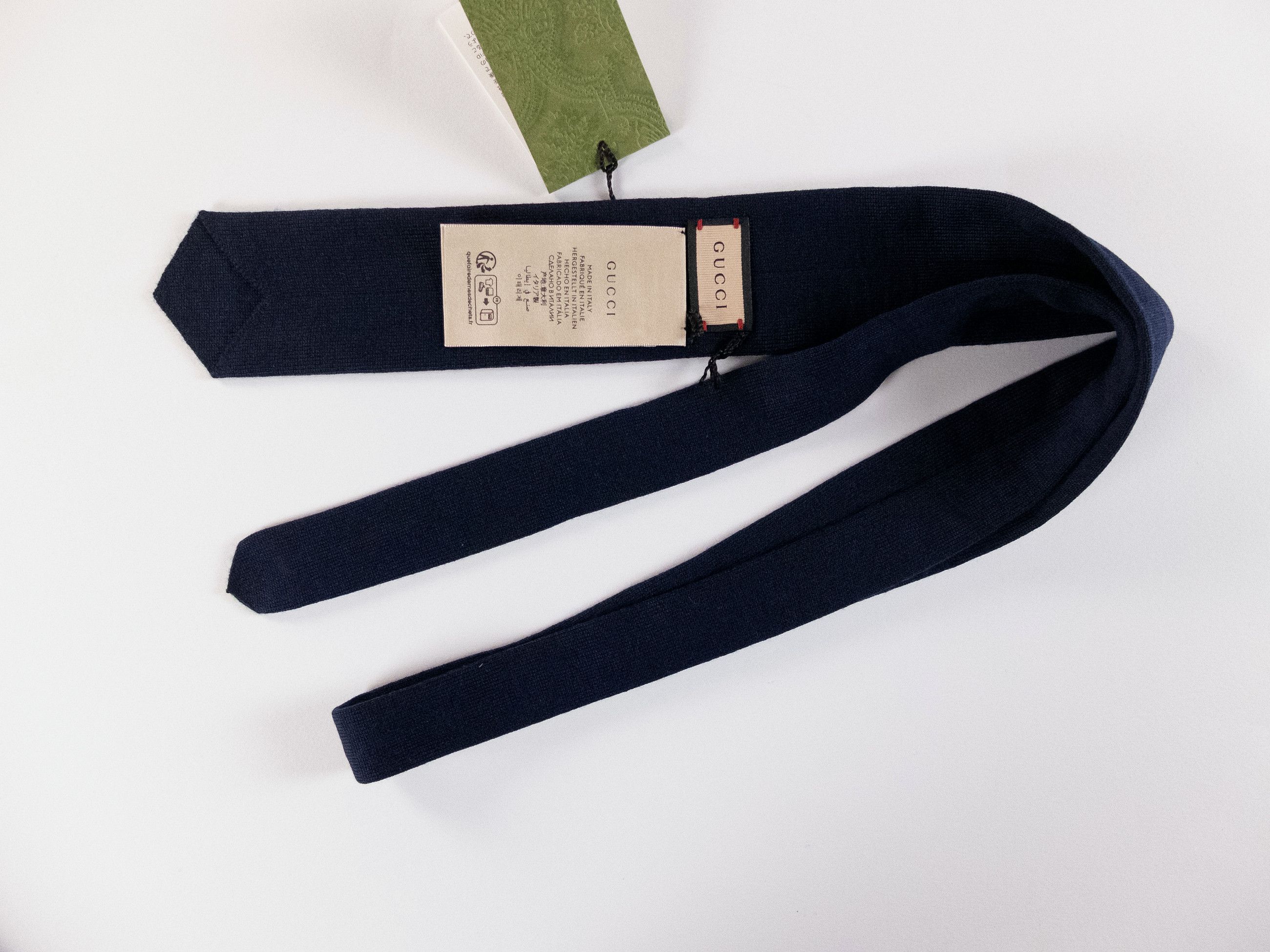 Gucci GUCCI solid navy blue skinny knit wool tie NWT authentic Size ONE SIZE - 4 Thumbnail