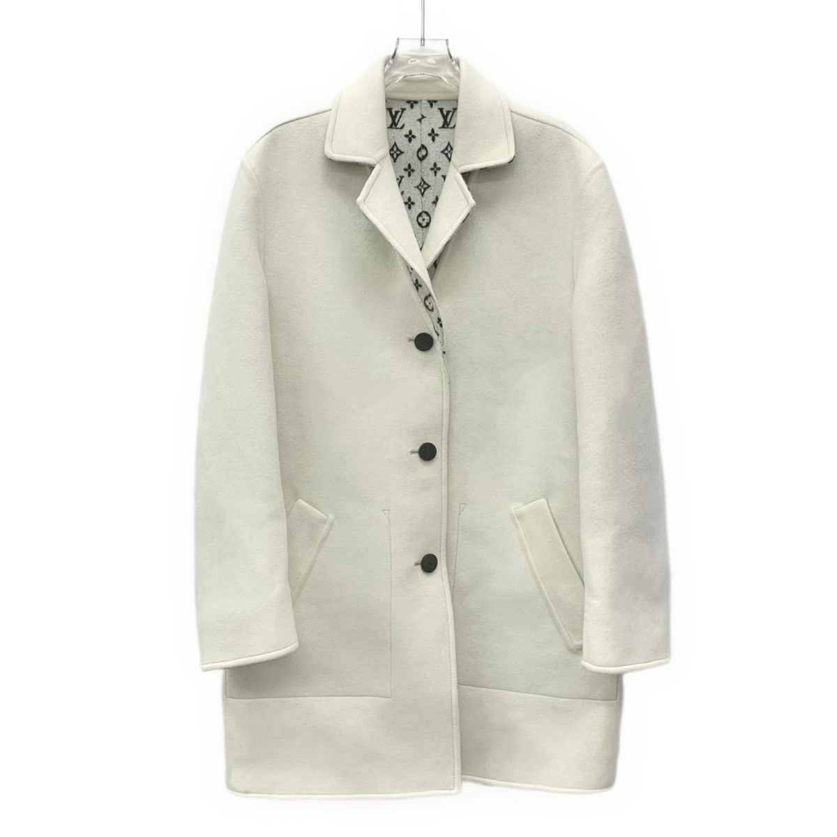 Louis Vuitton Louis Vuitton 23 Logo Full Print Sheep Wool Reversible Coat Size XS / US 0-2 / IT 36-38 - 1 Thumbnail