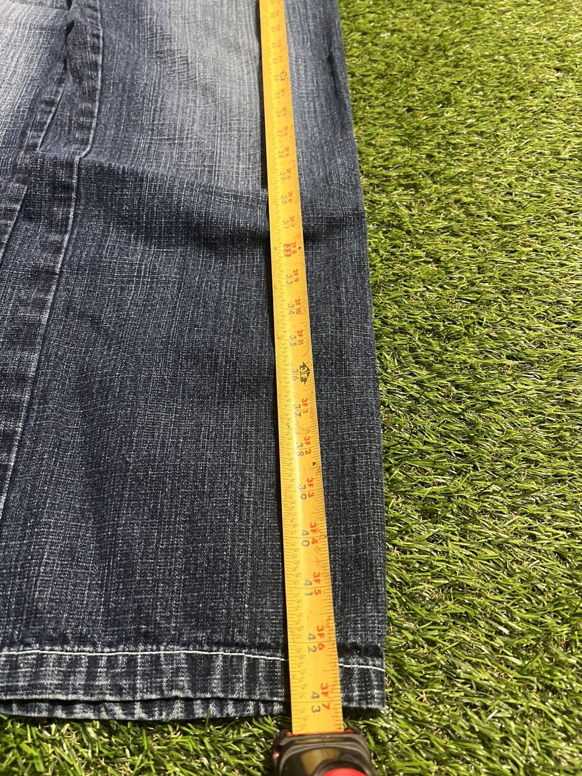 Southpole Do not buy looking to trade for some sizs 40 or 42 southpole Size US 34 / EU 50 - 2 Thumbnail