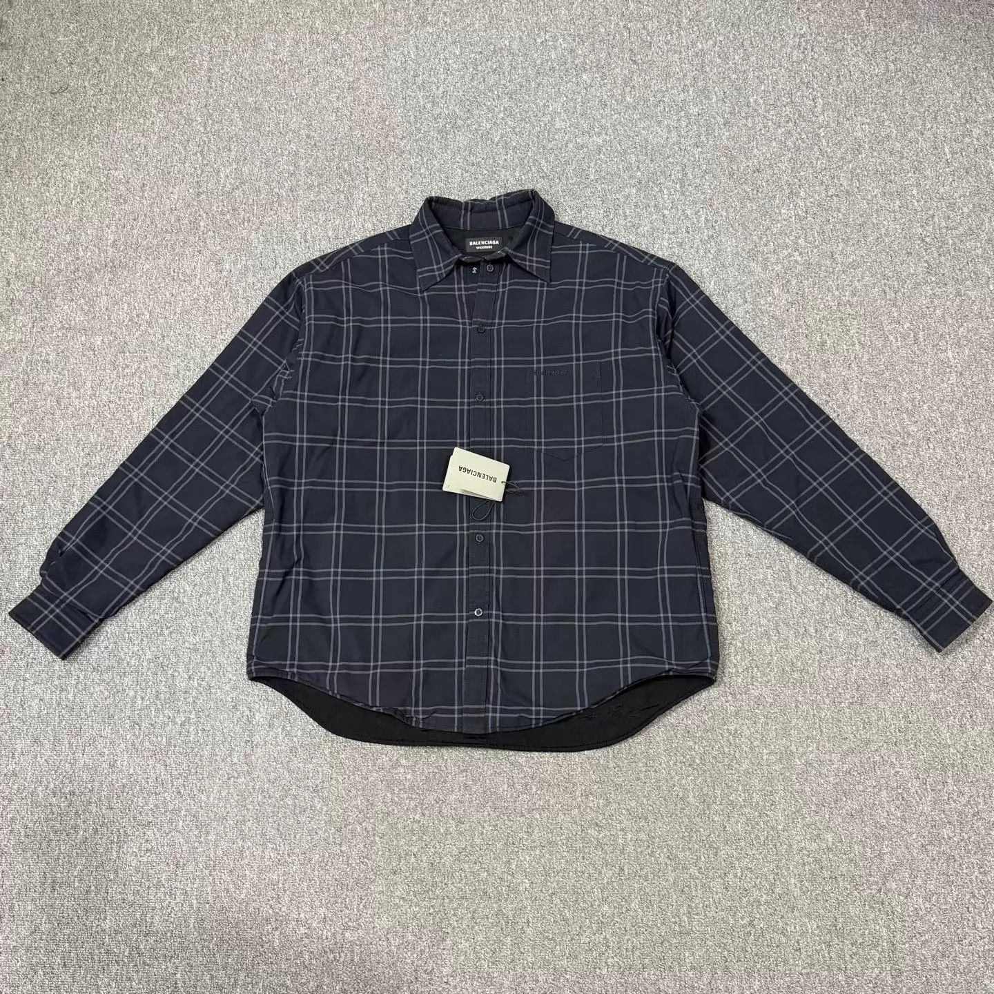 Balenciaga Balenciaga check embroidered logo shirt jacket 44 unused Size US S / EU 44-46 / 1 - 1 Thumbnail