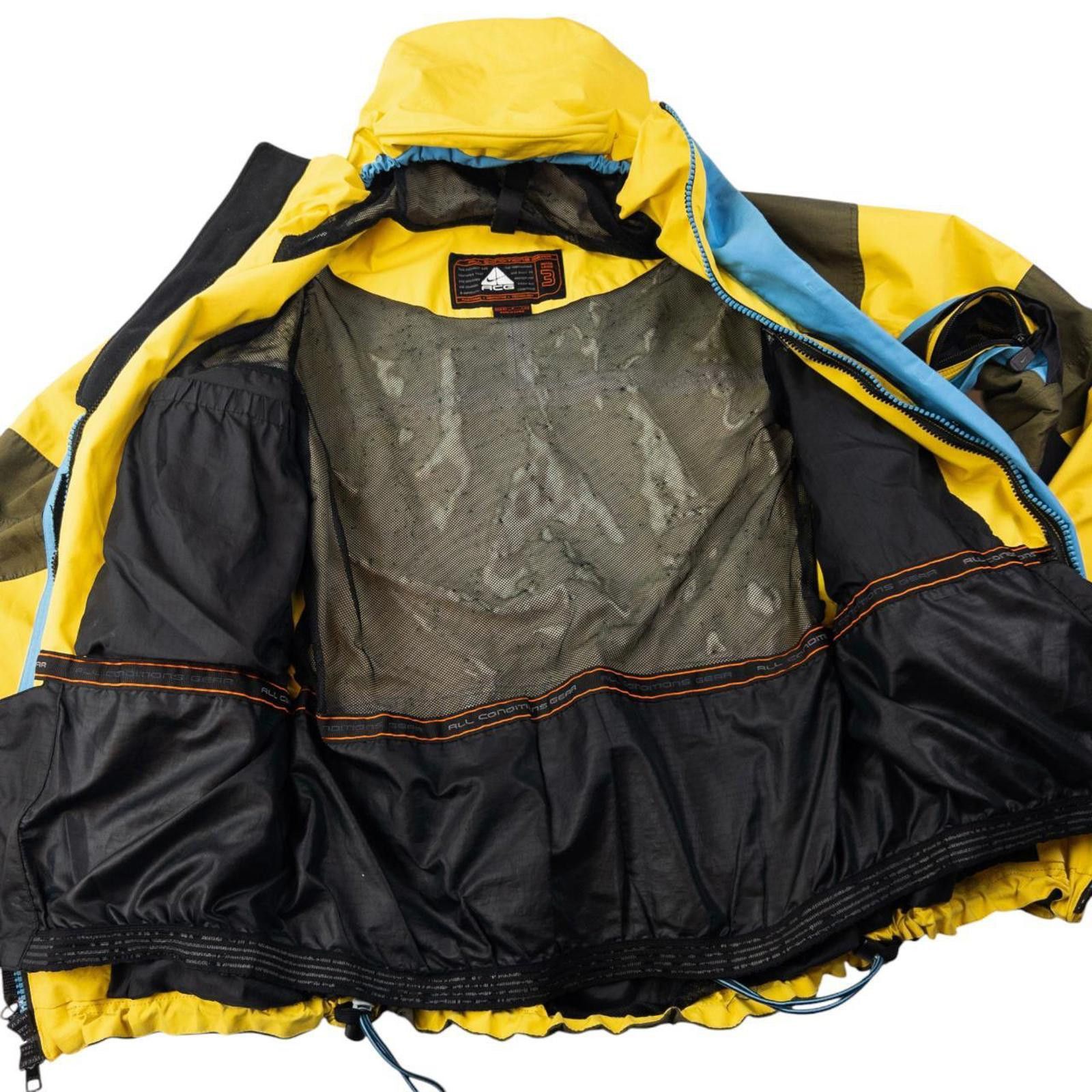Nike Vintage Nike ACG Zip Up Snowboarding Jacket Size M Size US M / EU 48-50 / 2 - 5 Thumbnail