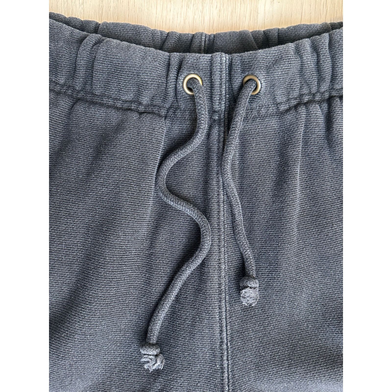 Champion Champion Reverse Weave Black Sweatpant - Size S - Mint Size US 27 - 2 Thumbnail