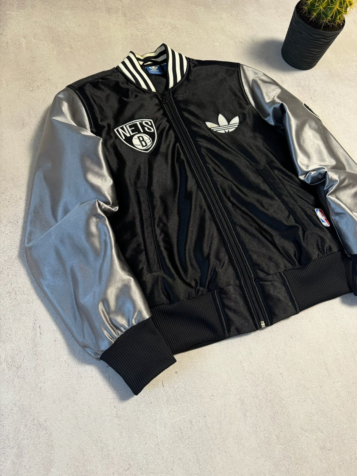 Adidas × Vintage Vintage Adidas Bomber Jacket Brooklyn Nets NBA Y2K 90s Size M / US 6-8 / IT 42-44 - 2 Thumbnail