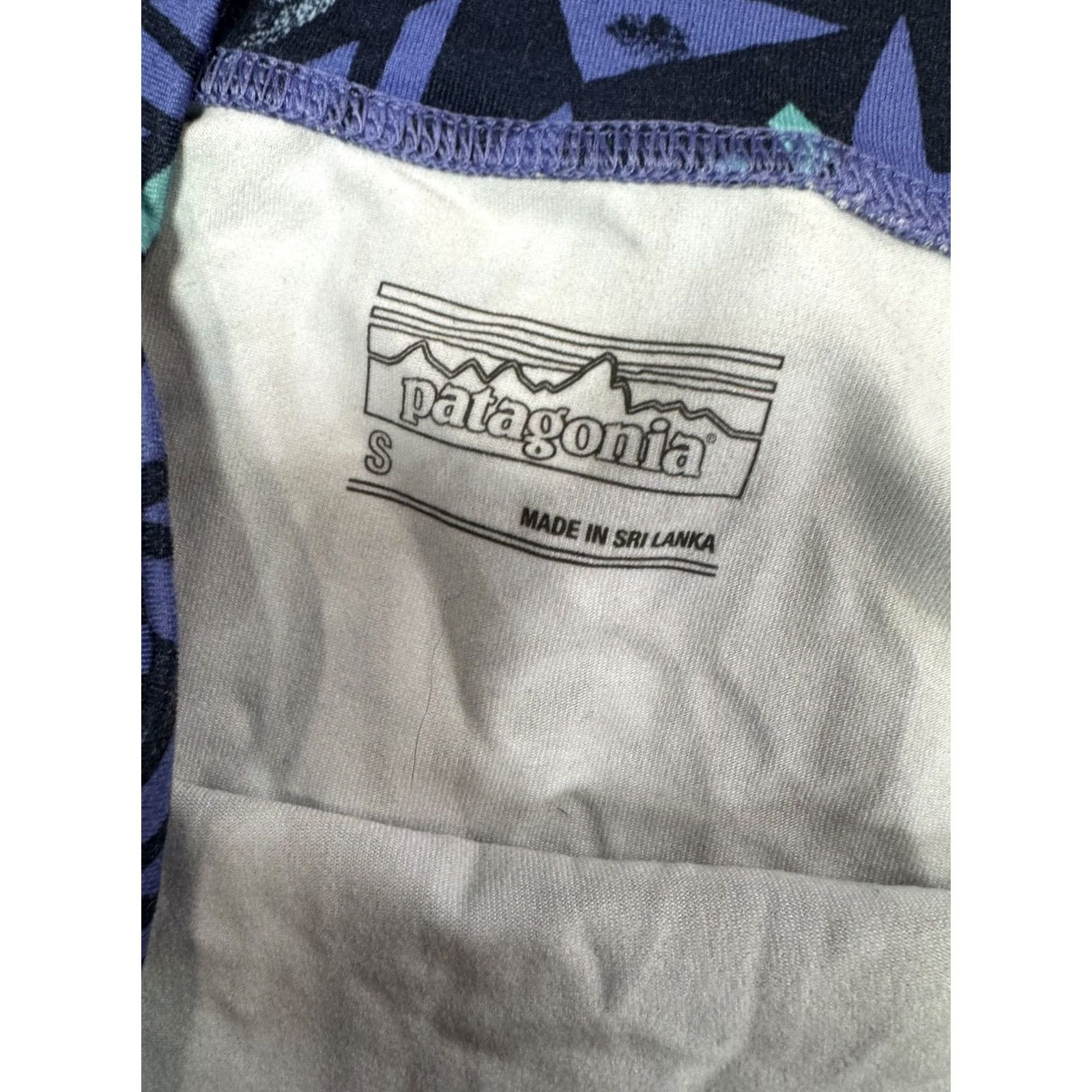 Patagonia VINTAGE Patagonia Morning Glory Geometric Print Stretch Mini Pull On Skirt Size Small Size 28" / US 6 / IT 42 - 3 Thumbnail