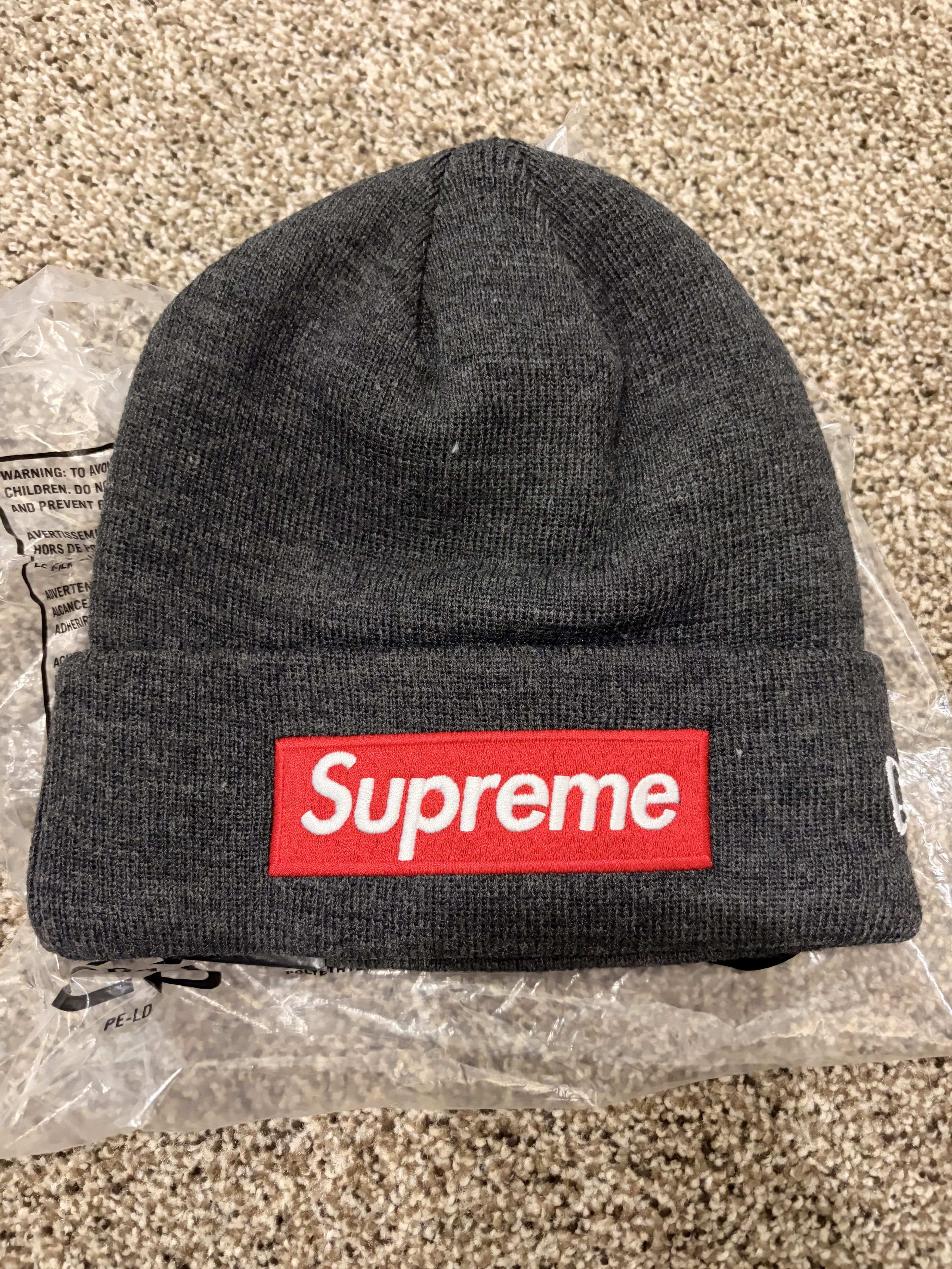 Supreme Supreme New Era Box Logo Beanie (FW21) Charcoal Size ONE SIZE - 1 Thumbnail