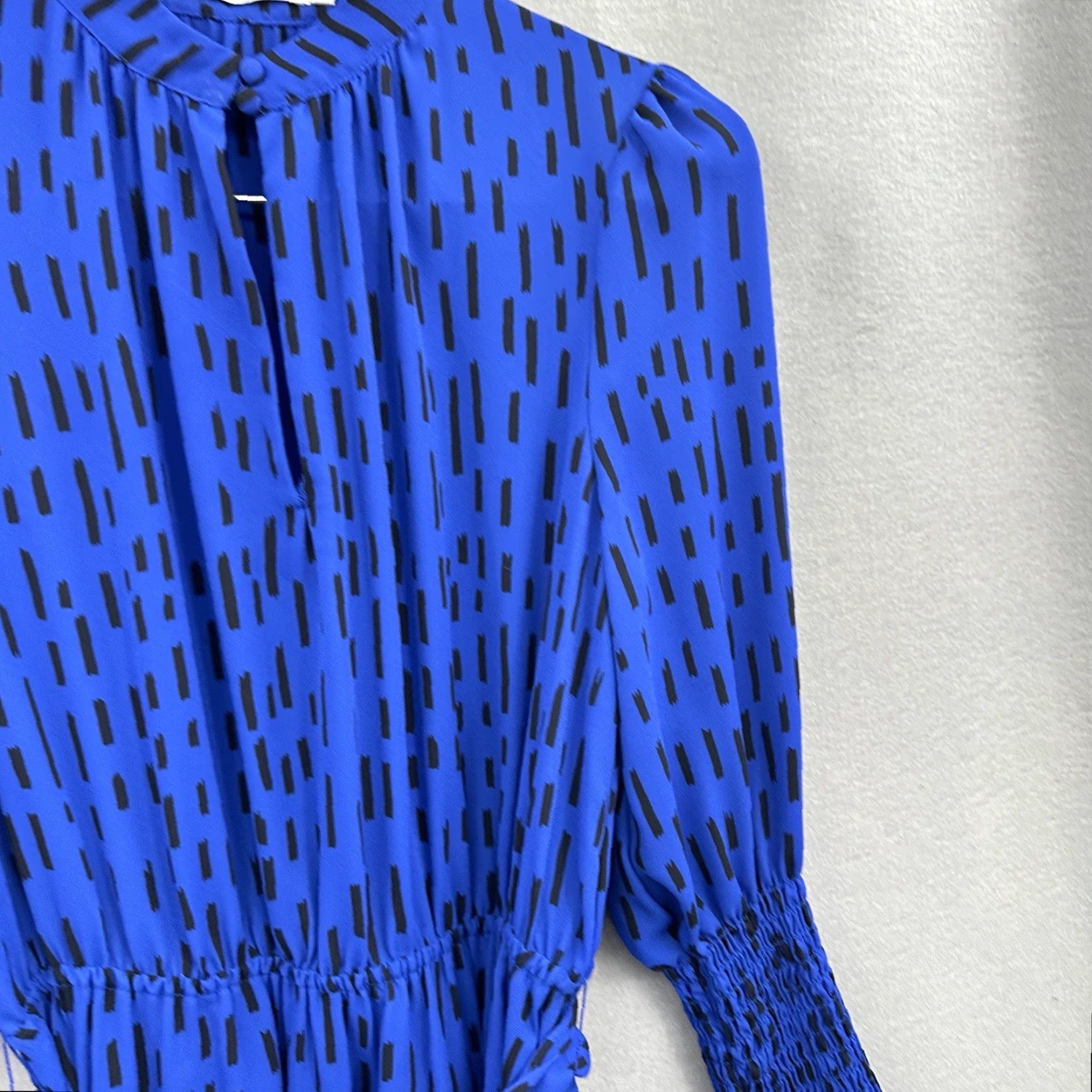 Rebecca Minkoff Rebecca Minkoff Dress Womens Small Blue Black Soft Geometric Long Sleeve Mini Shirt Womens Small Blue Dress"} Size S / US 4 / IT 40 - 5 Thumbnail