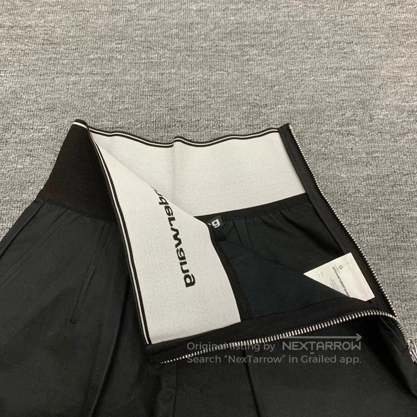 Alexander Wang Alexander Wang High-Waisted Logo Print Shorts. Size 22" - 9 Thumbnail