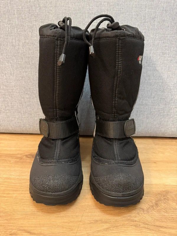 Other Baffin Tundra Polar Proven Canada Snow Boots size 40 Size US 7 / EU 40 - 6 Thumbnail