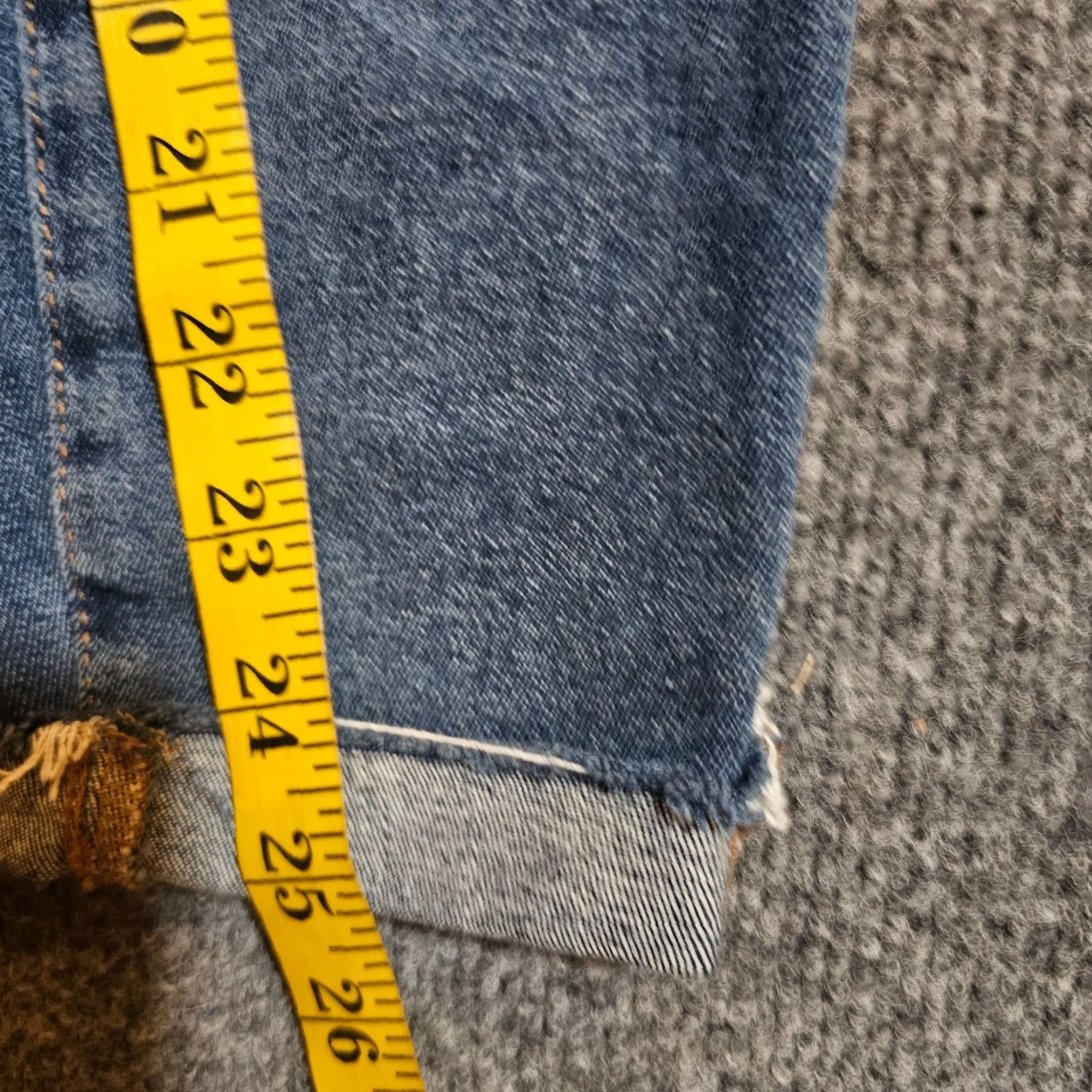 Good American Good American Jeans Women 25 Blue Mid Ankle Crop Stretch Distressed Casual Hem 5-Pocket Denim Cotton Spandex Womens Jeans Size 42" / US 20 - 7 Thumbnail
