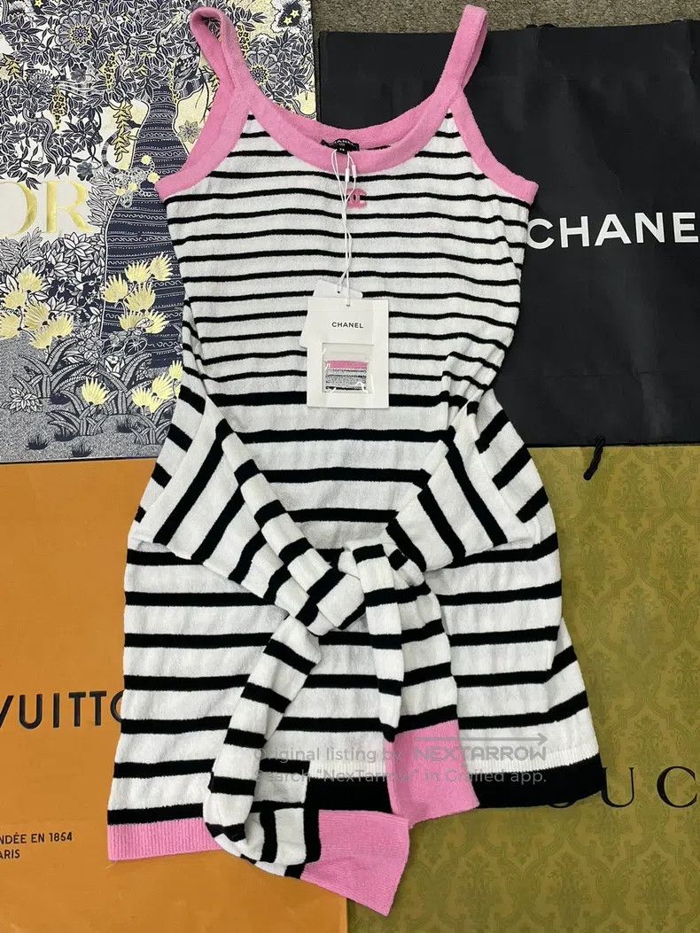 Chanel Chanel 24S black and pink striped fake two-piece suspender Size XS / US 0-2 / IT 36-38 - 1 Thumbnail