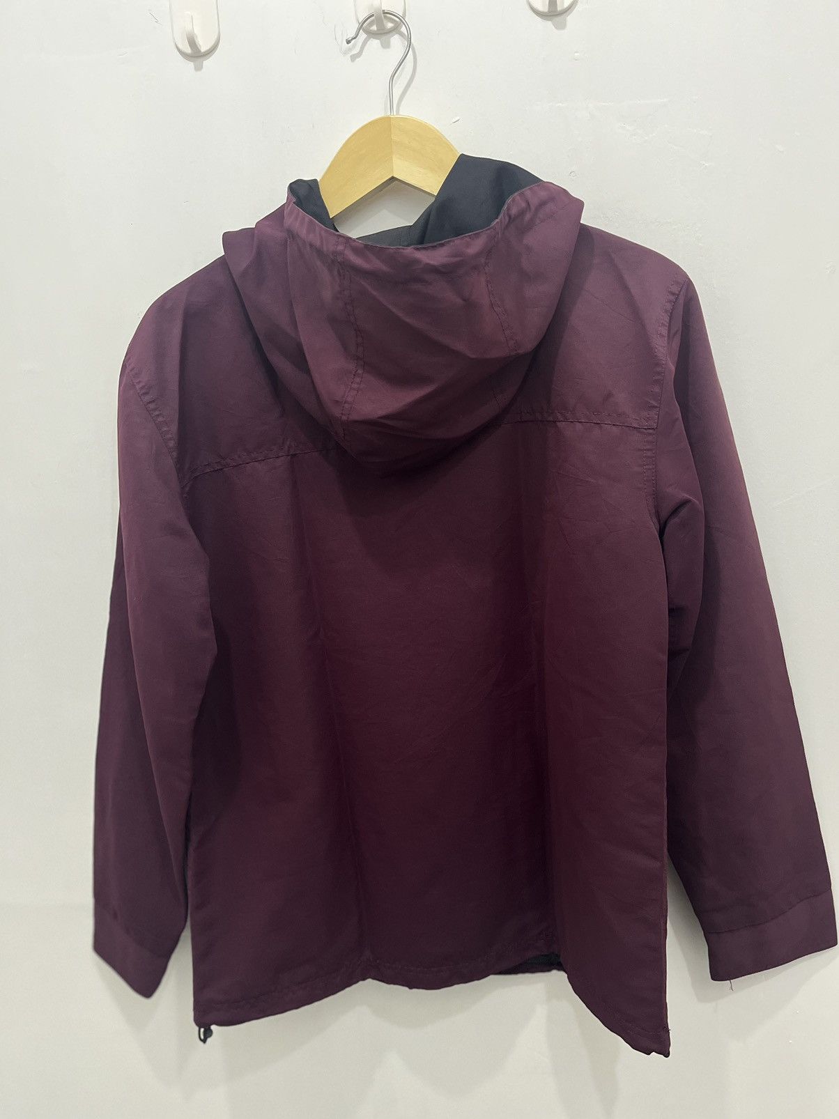 Japanese Brand Hooded Burgundy Outdoor Parka Light Jacket Y2K Style Size US L / EU 52-54 / 3 - 9 Thumbnail