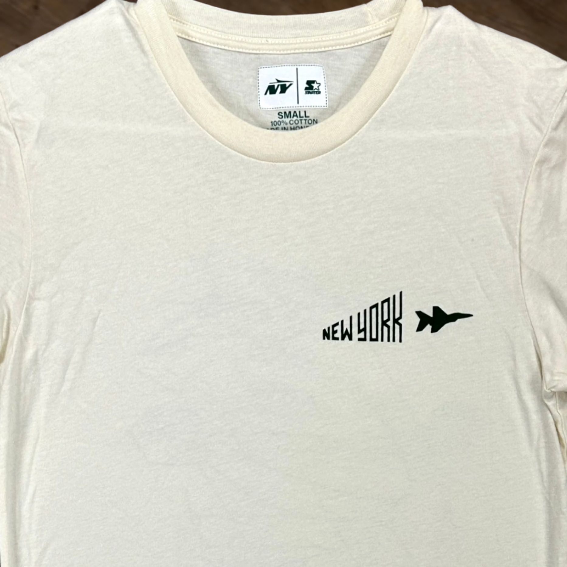 Vintage VINTAGE New York Jets Starter Men Retro T-Shirt Small Cream Short Sleeve Graphic Tee NEW Size US S / EU 44-46 / 1 - 1 Thumbnail