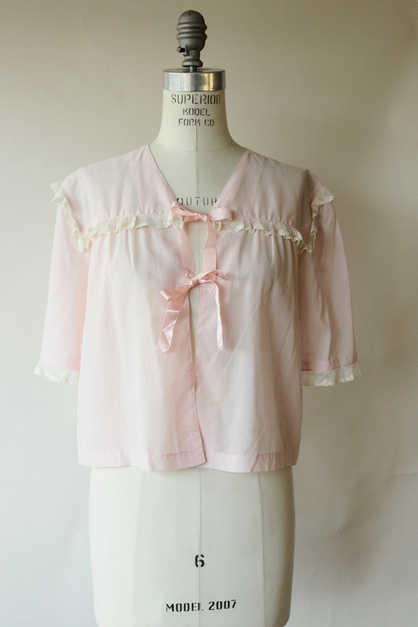 Vintage Vintage 1940s 1950s Bed Jacket, Pale Pink Pinstripes with Pi Size ONE SIZE - 3 Thumbnail
