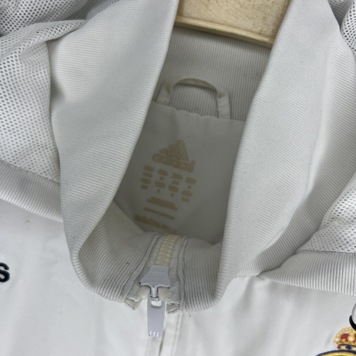Adidas Adidas Real Madrid Vintage 2008 Jacket White Home Zip Size US M / EU 48-50 / 2 - 5 Thumbnail