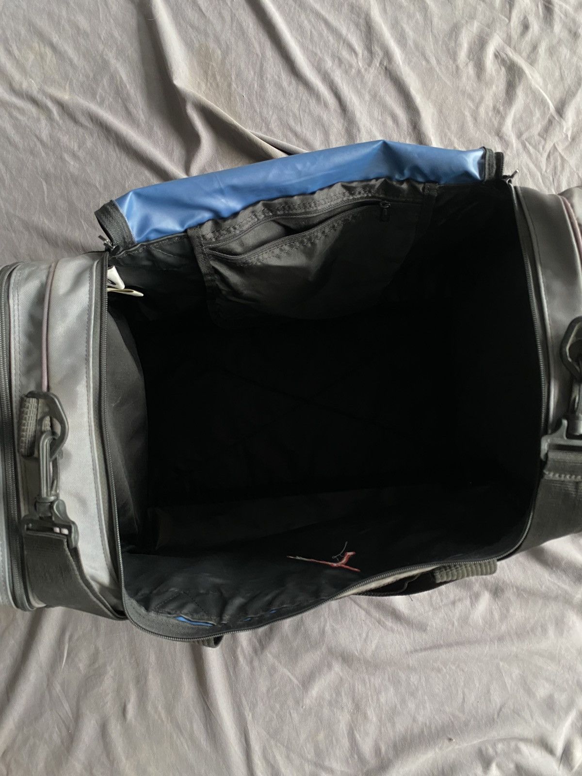 Nike 90s Nike Air Jordan Duffle Bag Size ONE SIZE - 7 Thumbnail