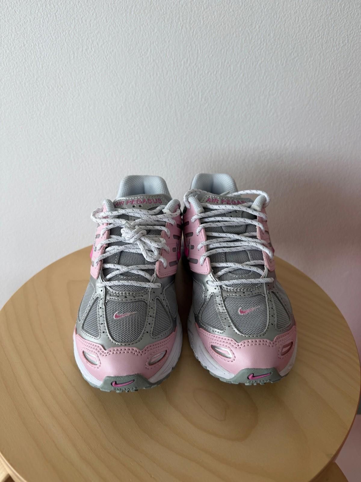 Nike new nike womens air pegasus 2005 sneakers shoes pink 5 35 Size US 5 / IT 35 - 3 Thumbnail