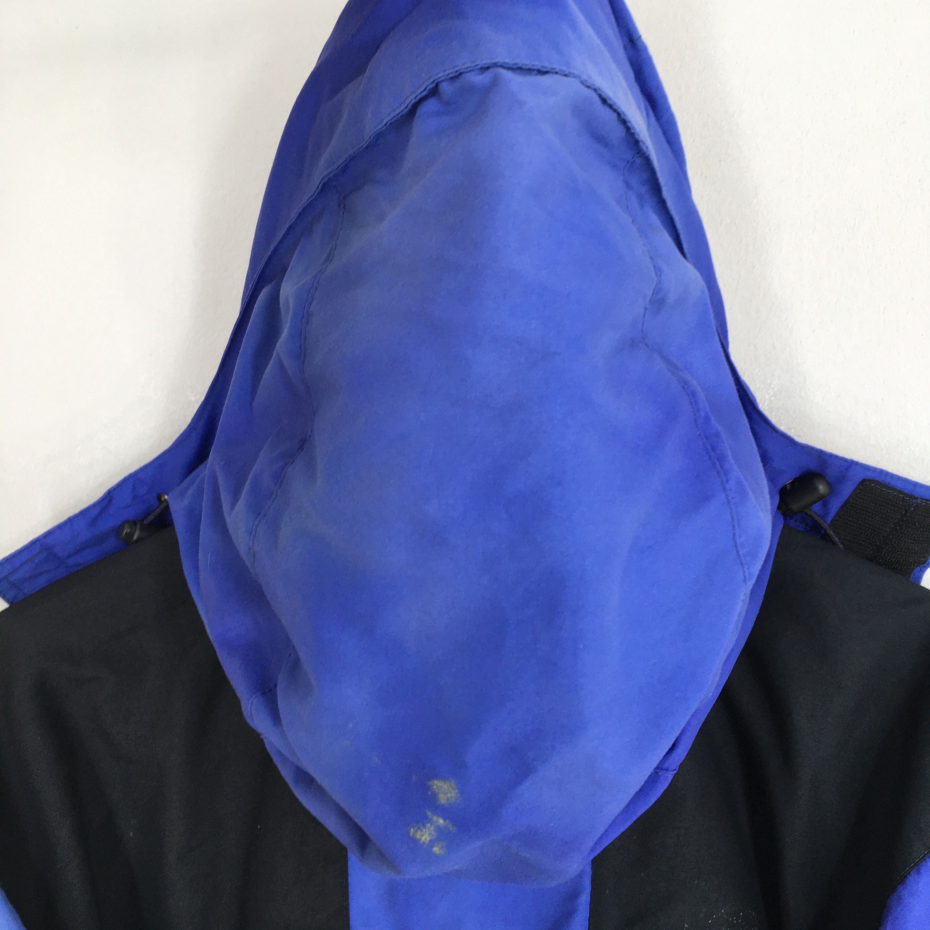 Goretex Vintage The North Face Gore Tex Windbreaker Hoodie Jacket M Size US M / EU 48-50 / 2 - 9 Thumbnail