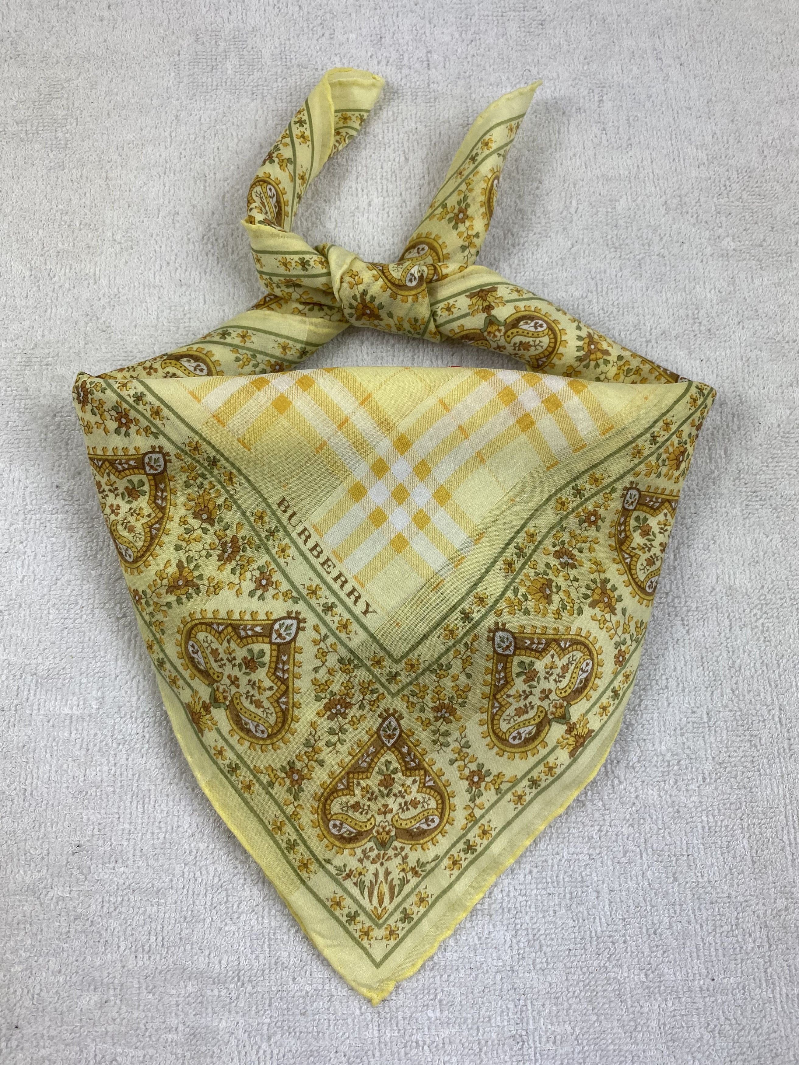 Burberry Burberry Handkerchief / Bandana / Neckerchief Size ONE SIZE - 1 Thumbnail
