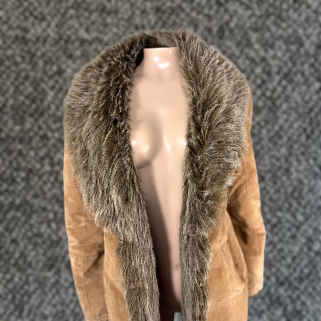 Vintage VINTAGE DB Studio Penny Lane Jacket M Brown Genuine Leather Faux Fur Eyelet Y2K Coat Hippie Women Size M / US 6-8 / IT 42-44 - 1 Thumbnail