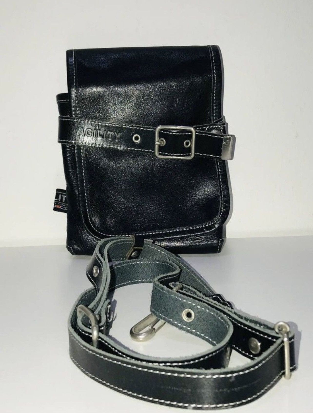 Japanese Brand AGLITY LEATHER CROSSBODY BAG Size ONE SIZE - 1 Thumbnail
