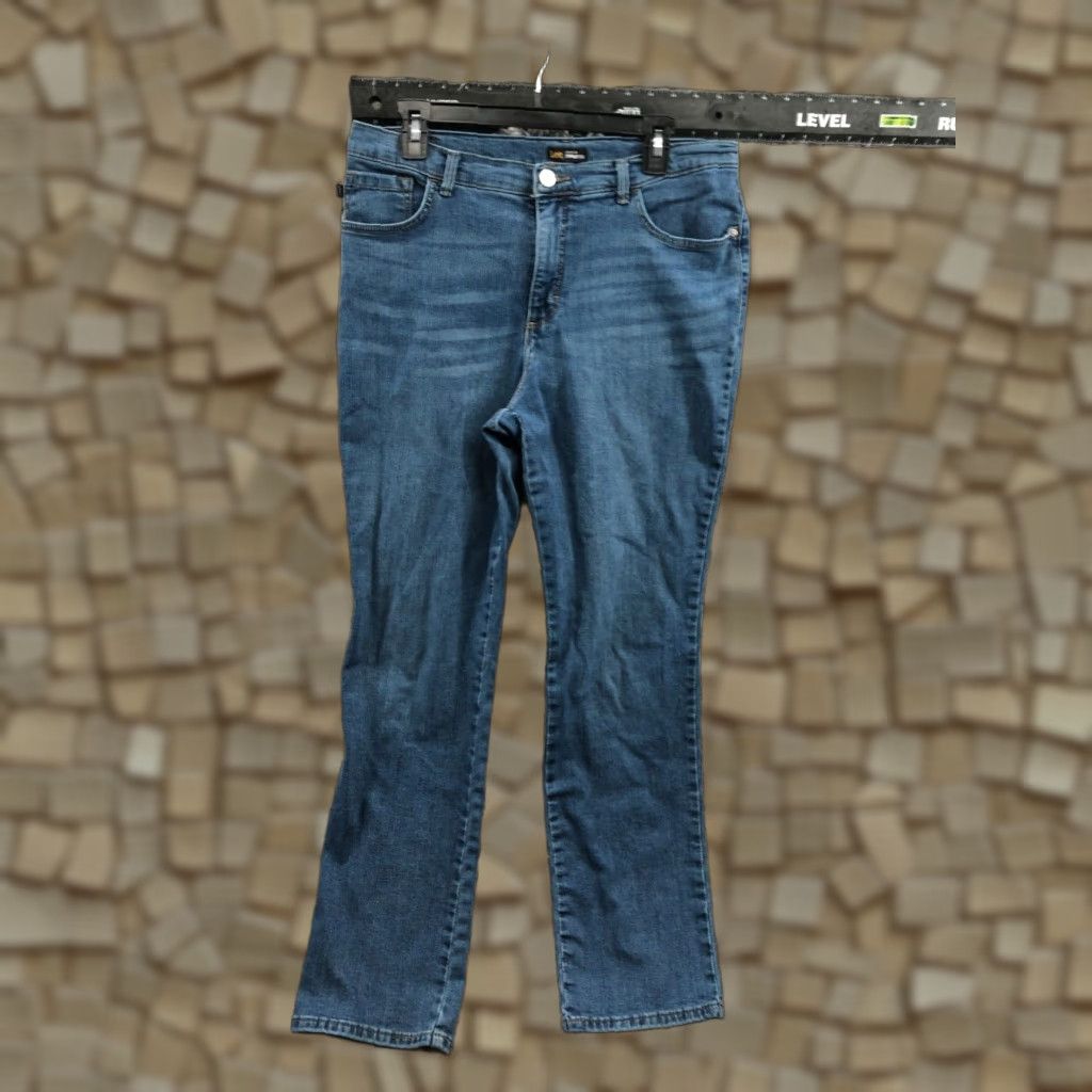 Lee Lee Classic Straight Jeans Womens Size 12 Medium Wash Blue Size 34" / US 12 / IT 48 - 1 Thumbnail