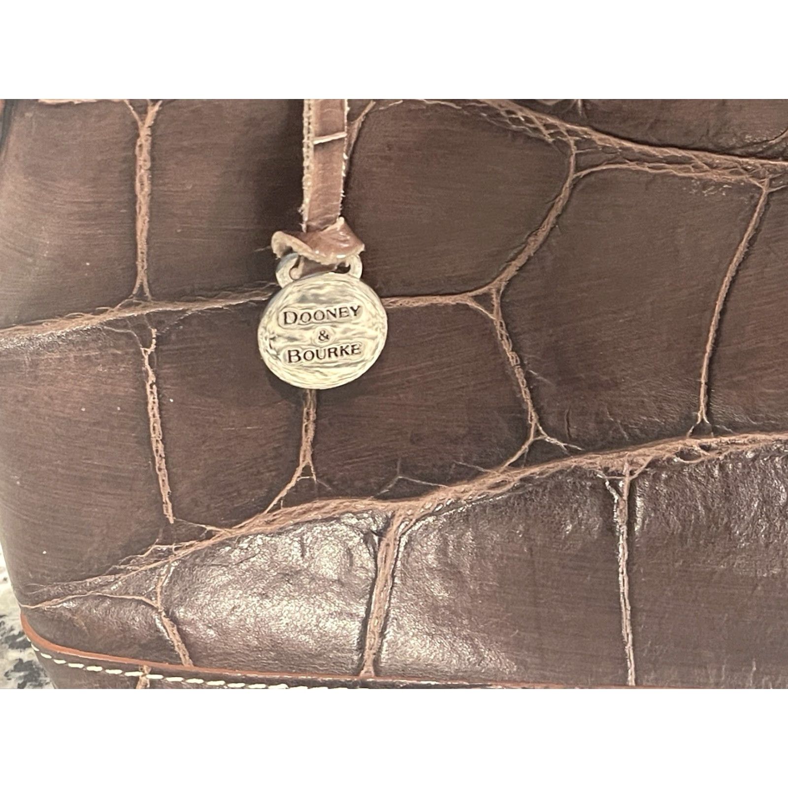 Dooney & Bourke VINTAGE Dooney & Bourke Italian Handbag Large Brown Croc Embossed Leather Zip Closure Womens Size ONE SIZE - 3 Thumbnail