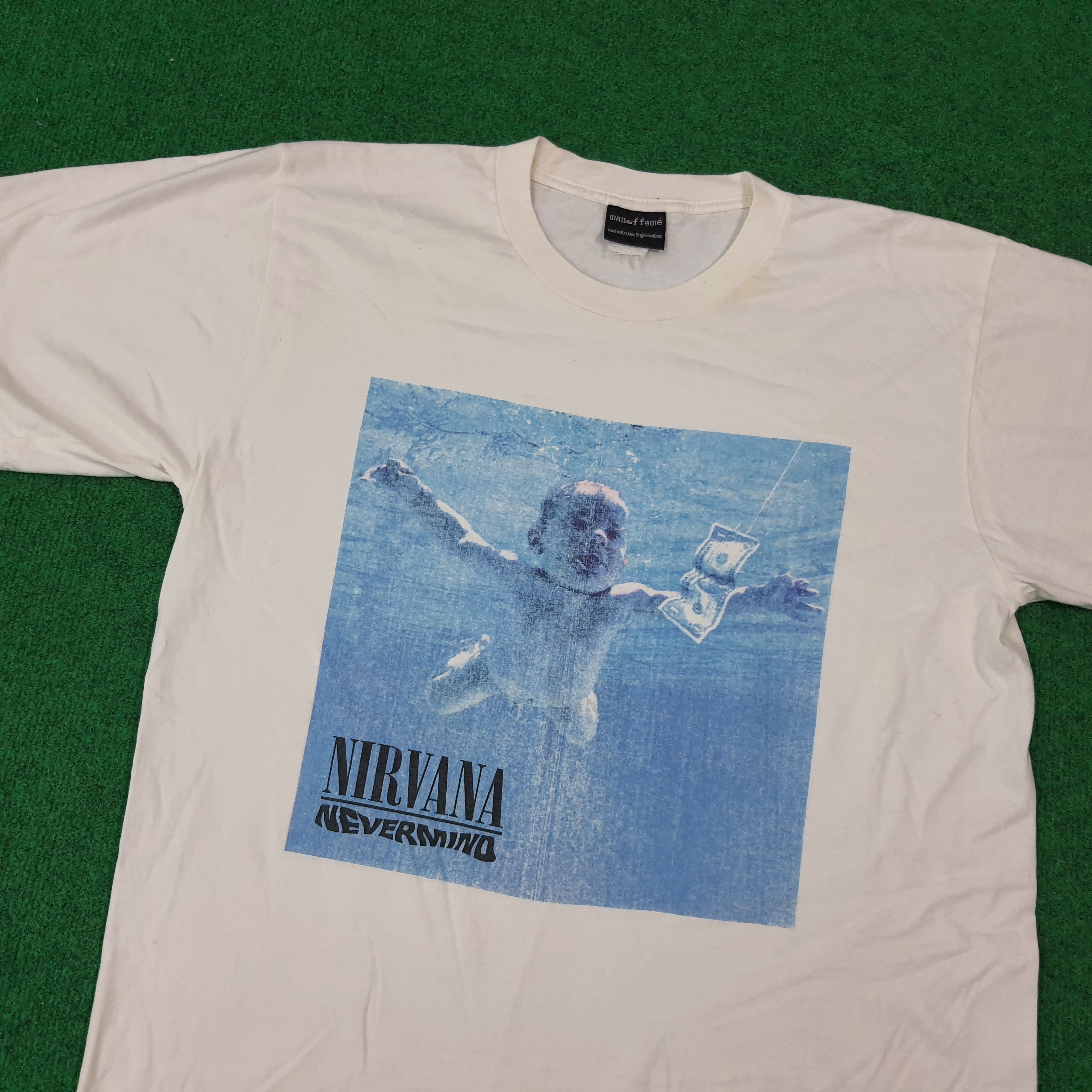 Vintage Vintage 200s Nirvana Nevermind Band Bootleg Tshirt C276N32 Size US M / EU 48-50 / 2 - 2 Thumbnail