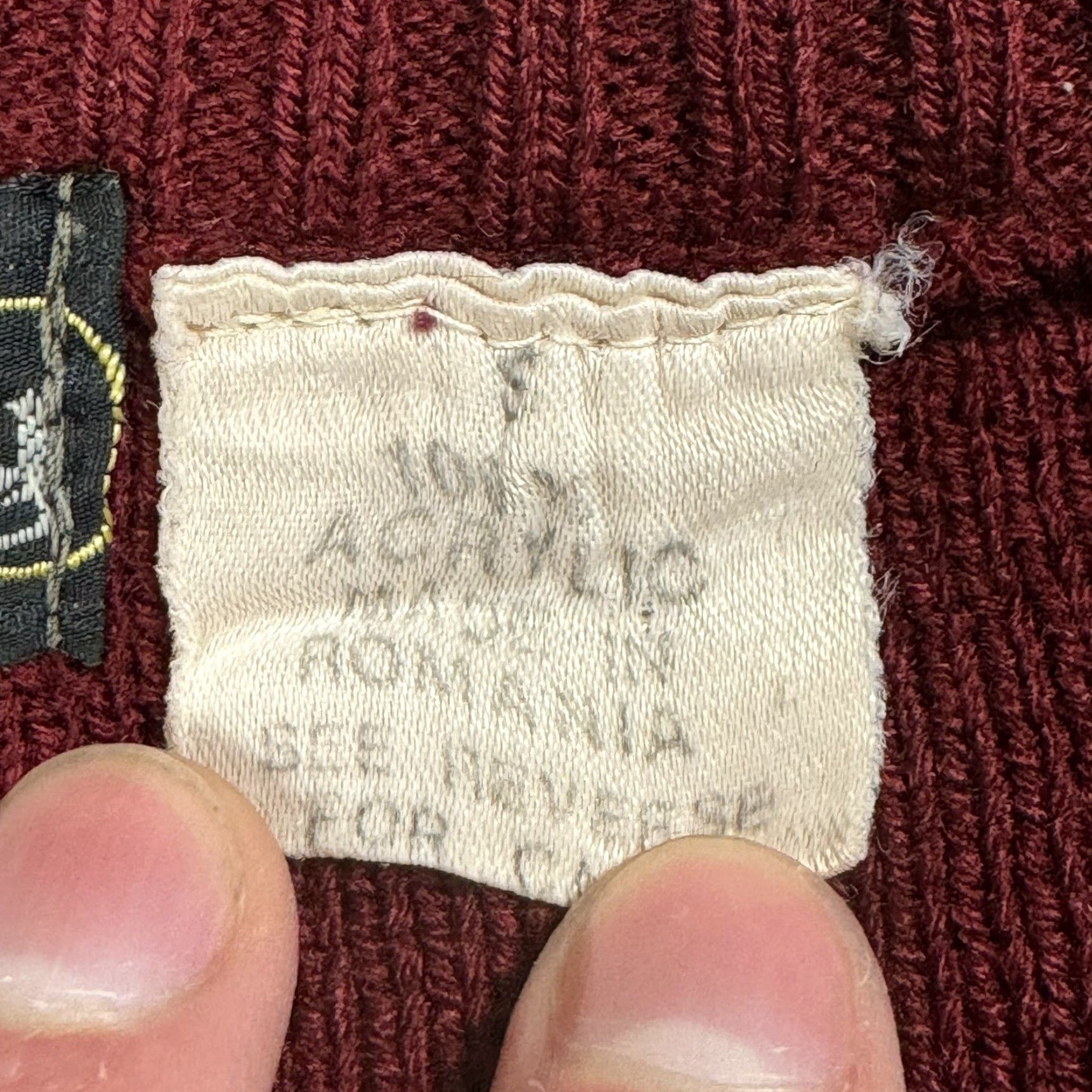 Vintage VTG Townsley Nordic Winter Sweater Shirt Mens Small Maroon Acrylic Patterned 80s Christmas Ugly Sweater Men’s S Size US S / EU 44-46 / 1 - 6 Thumbnail