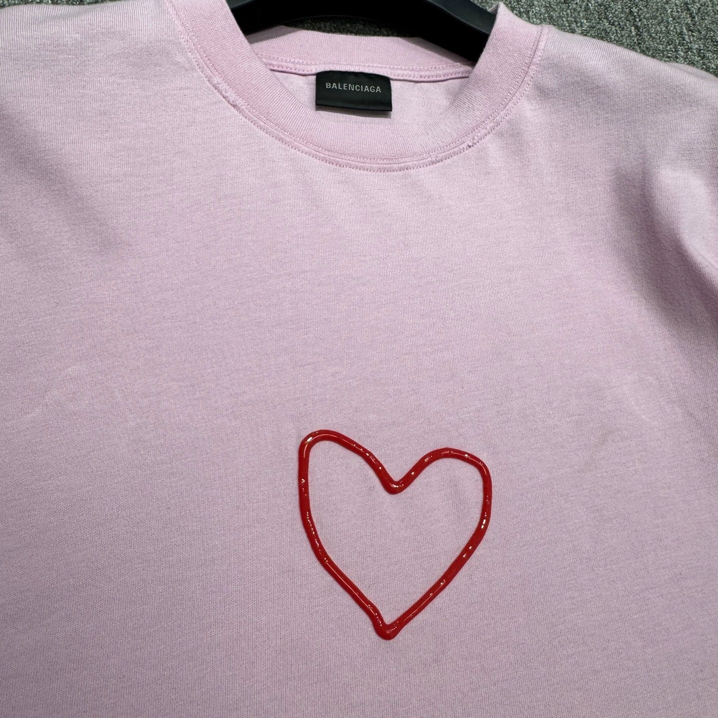 Balenciaga Balenciaga Heart Short-Sleeve T-Shirt L Size US L / EU 52-54 / 3 - 2 Thumbnail