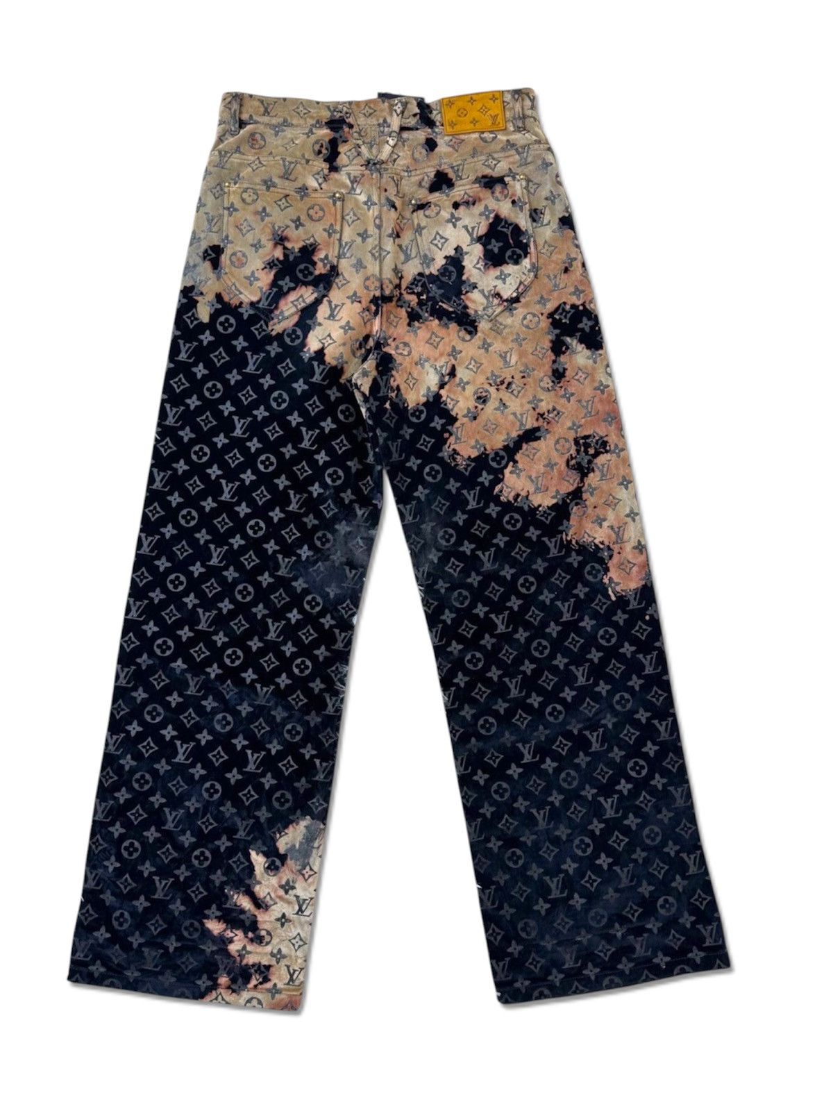 Louis Vuitton Louis Vuitton 34 Faded Fire Bleached Monogram Cloud Jeans Size US 34 / EU 50 - 3 Thumbnail