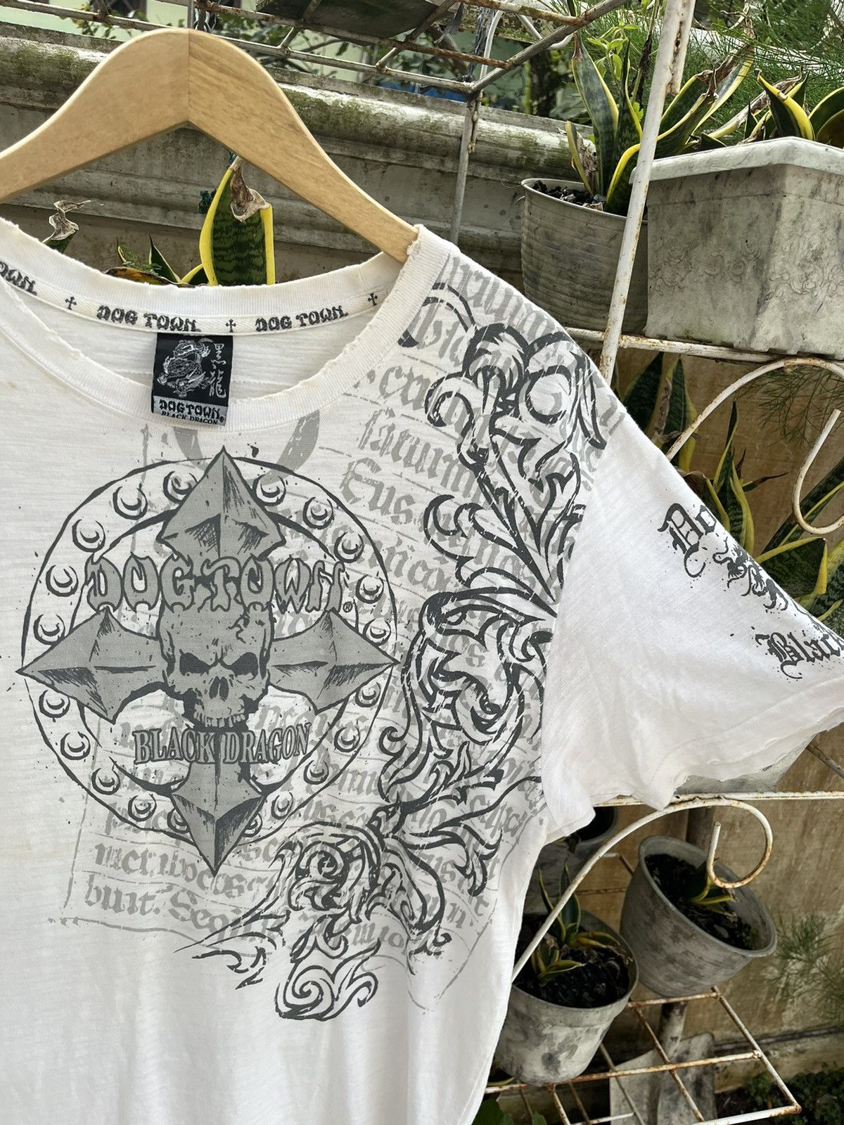 Y2K DOGTOWN BLACK DRAGON SUKAJAN TEE