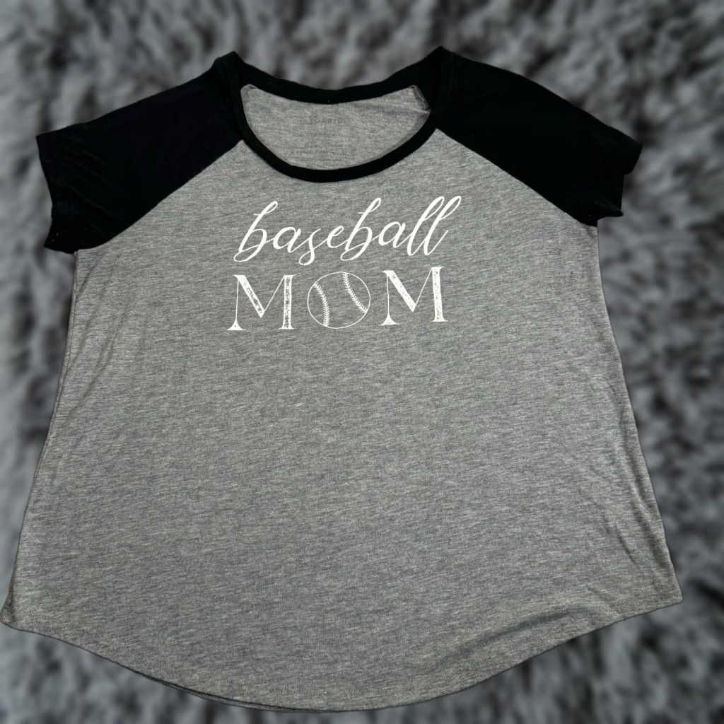Torrid Torrid Raglan Tee T-Shirt Womens Plus 1X Baseball Mom Classic Fit Shirt Short Sleeve Gray 1X Sports Size XL / US 12-14 / IT 48-50 - 1 Thumbnail