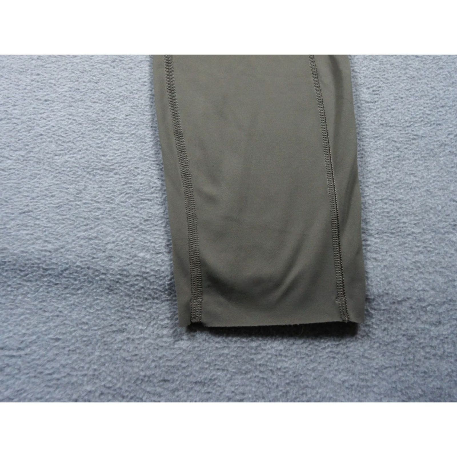 Lululemon Lululemon Leggings Womens 12 Green Activewear Yoga Gym 25" Inseam Athletic Slim Ankle Regular Size 12 Womens Size 34" / US 12 / IT 48 - 4 Thumbnail