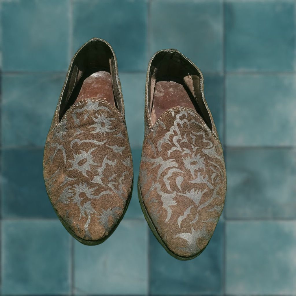 Vintage THE FLEXX Vera Pelle Flats Brown Floral Embossed Leather Slip On Flat Women 6.5 Classic Loafer Size US 7 / IT 37 - 1 Thumbnail