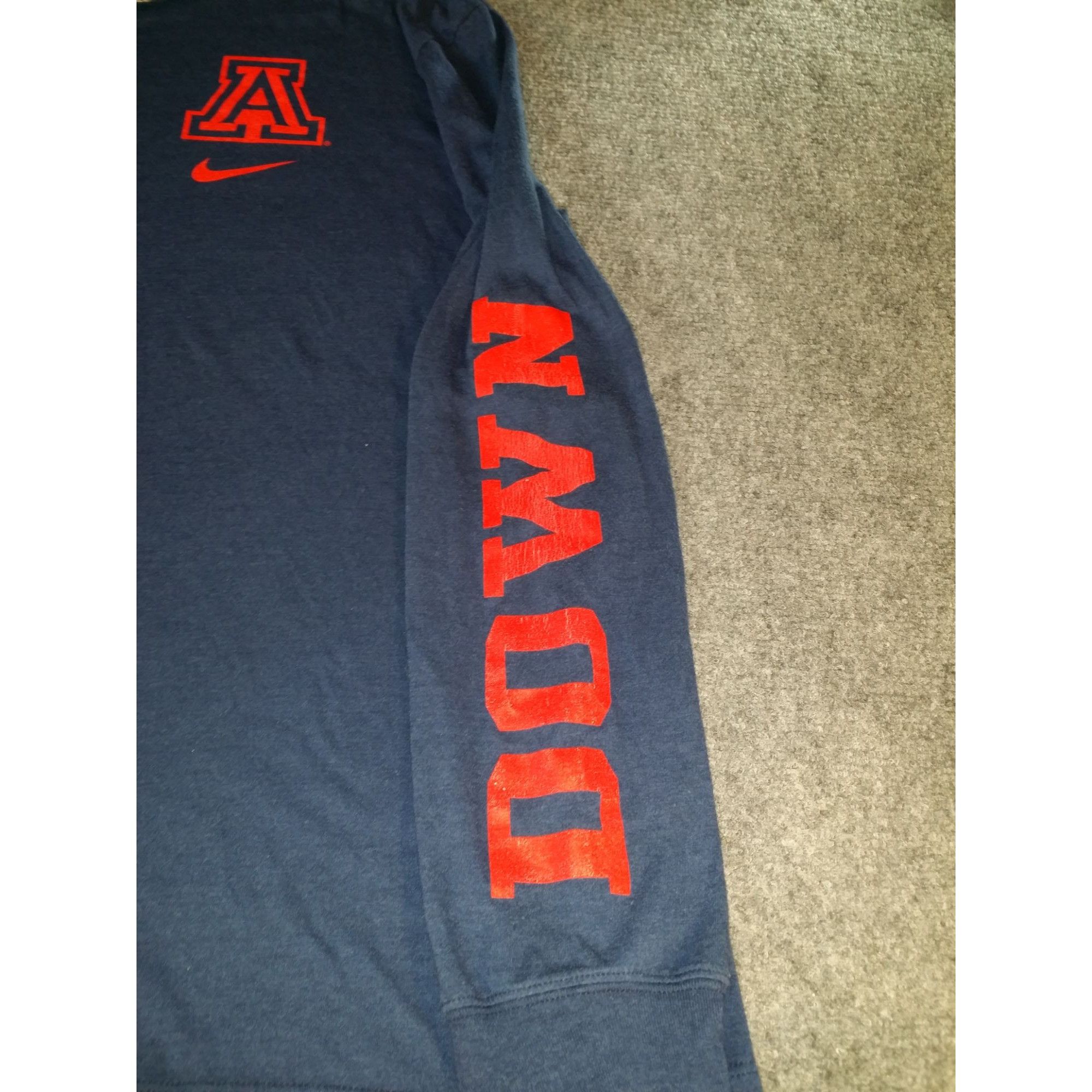 Nike Arizona Wildcats Athletic Cut Tshirt Men Sz XL The Nike Tee Size US XL / EU 56 / 4 - 9 Thumbnail
