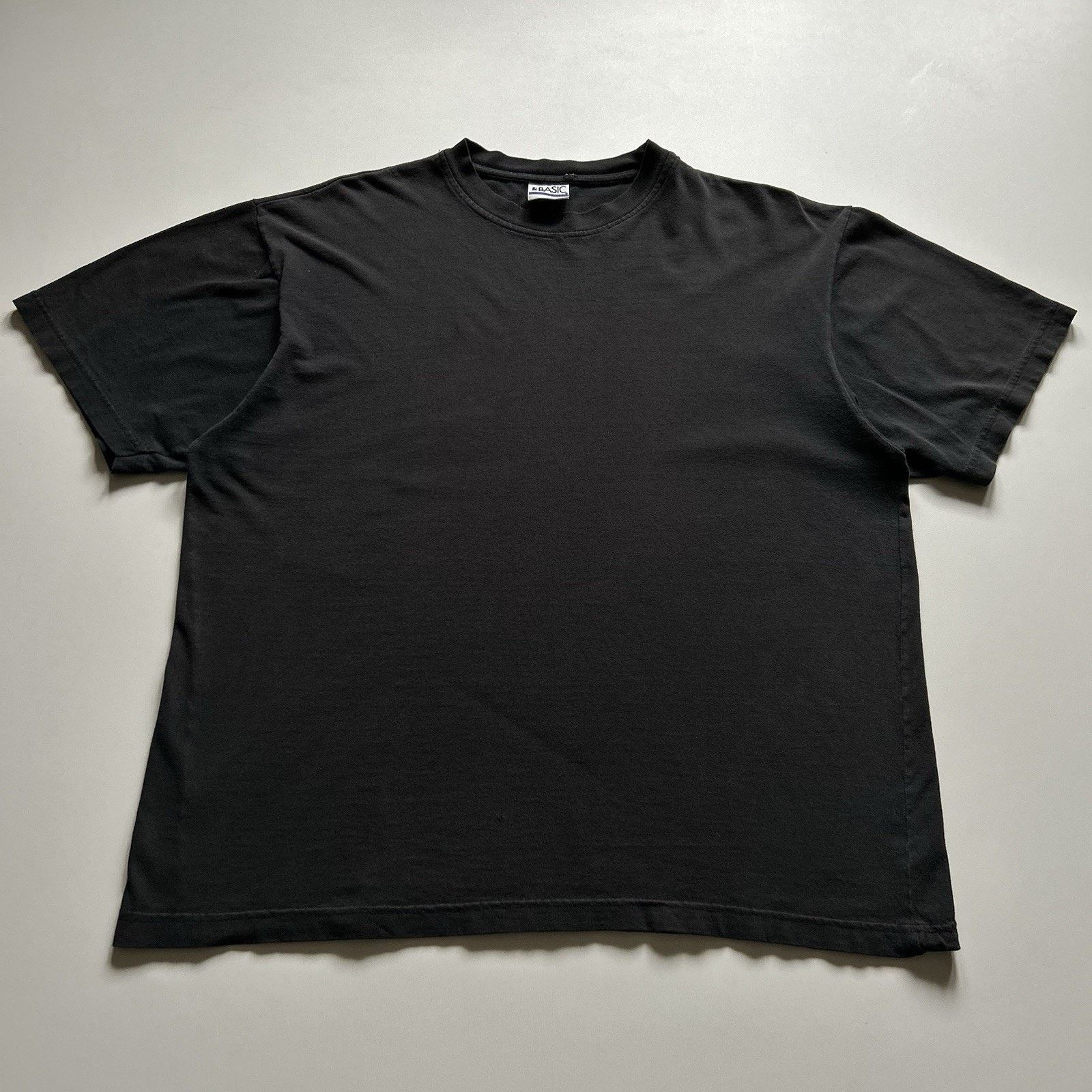 Vintage Vintage Sun Faded Black Blank T Shirt Large Boxy Y2K Basic Size US L / EU 52-54 / 3 - 1 Thumbnail