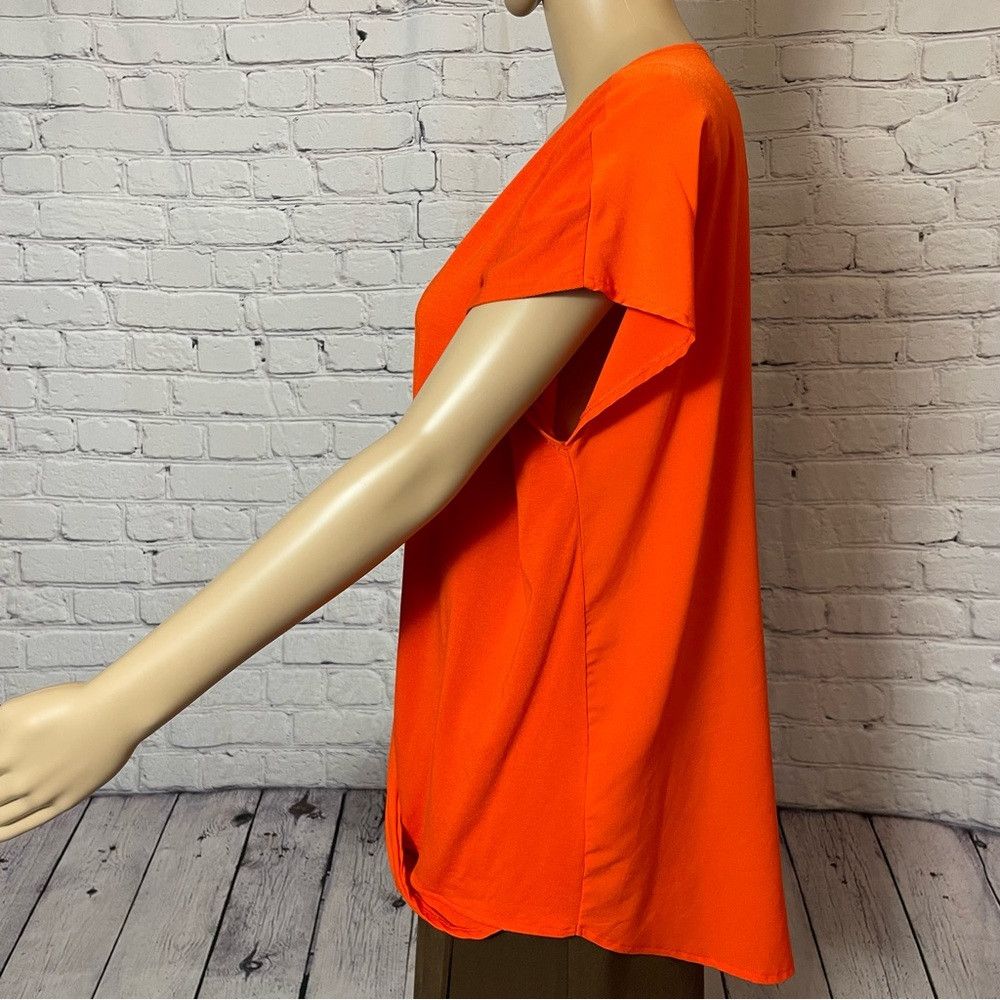 Vince Camuto New Vince Camuto Red Drape Front Short Sleeve Top Size L Size L / US 10 / IT 46 - 3 Thumbnail