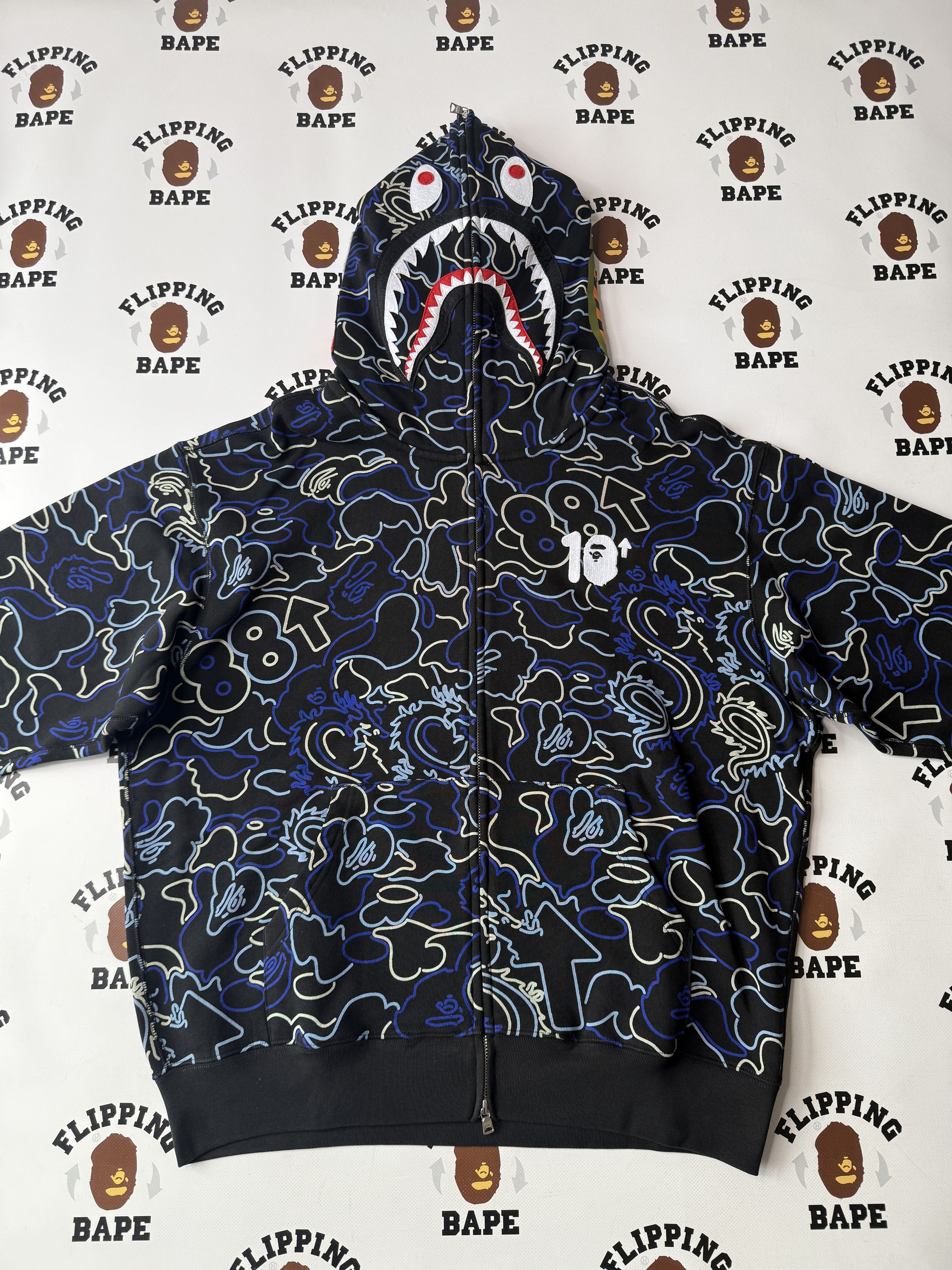 Bape BAPE X 88RISING GLOW IN THE DARK CAMO SHARK FULL ZIP HOODIE Size US L / EU 52-54 / 3 - 9 Thumbnail