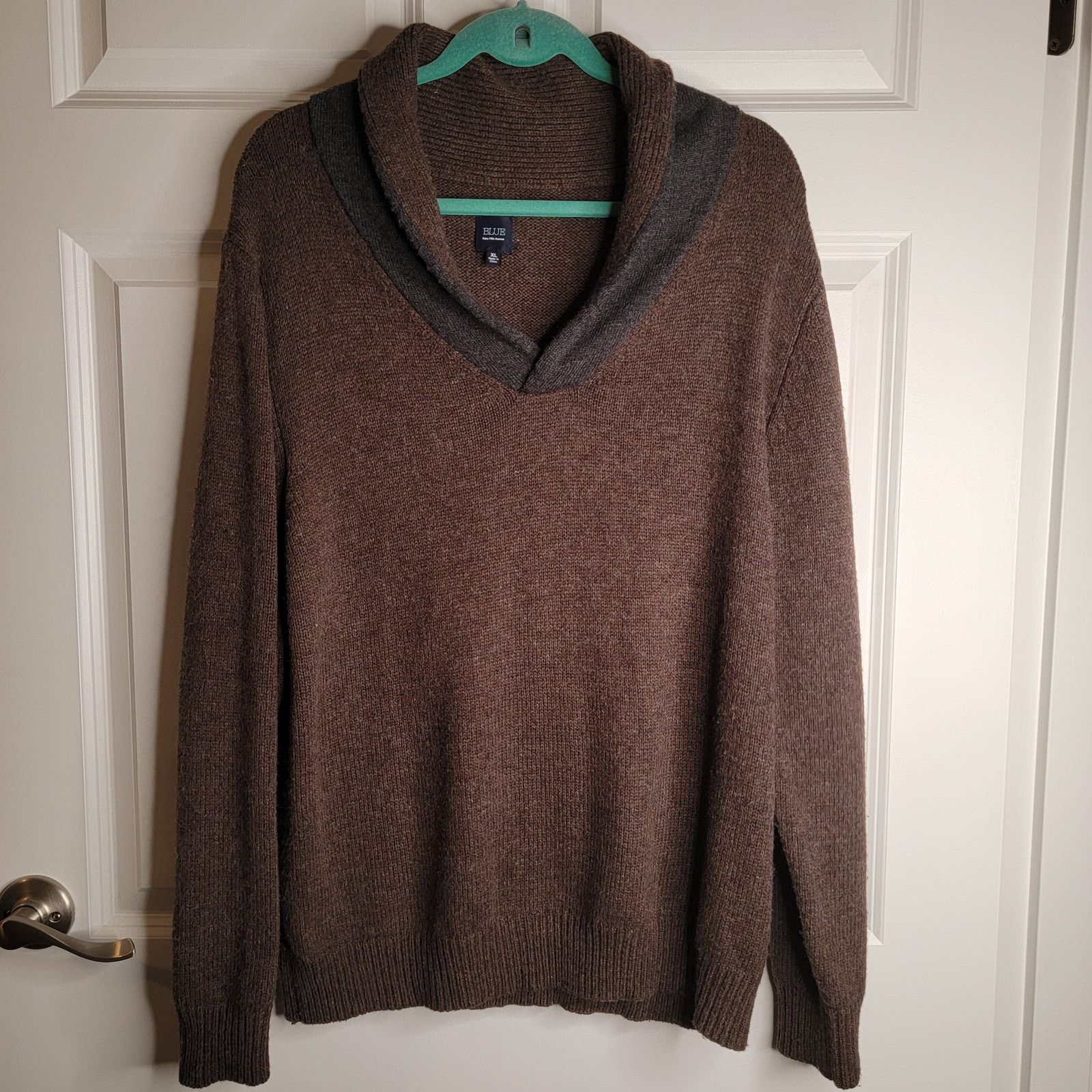 Saks Fifth Avenue Saks Fifth Avenue Blue Shawl Collar Sweater size XL Size US XL / EU 56 / 4 - 1 Thumbnail