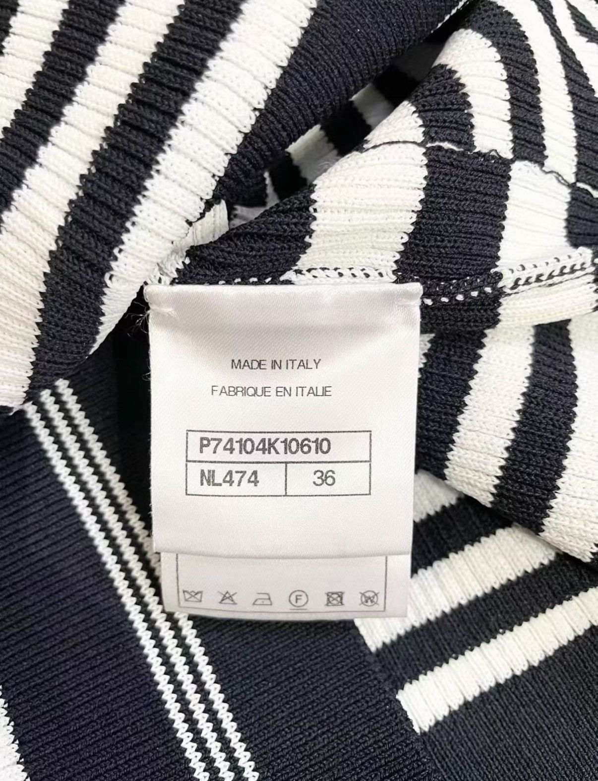 Chanel Chanel Classic Black & White Striped Knit Vest J33 Size XS / US 0-2 / IT 36-38 - 5 Thumbnail