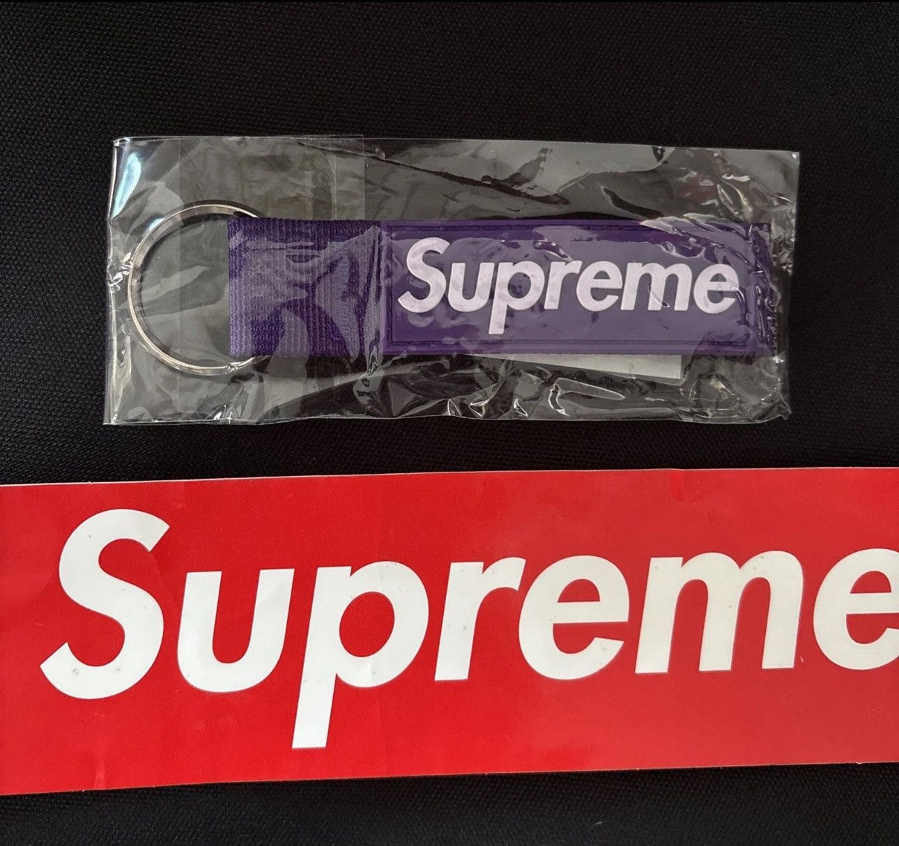 Supreme Supreme Webbing Keychain Size ONE SIZE - 1 Thumbnail