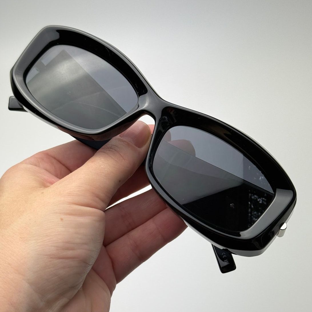 Givenchy BRAND NEW Givenchy Sunglasses GV40044U 01A BlackGrey Unisex Size ONE SIZE - 7 Thumbnail