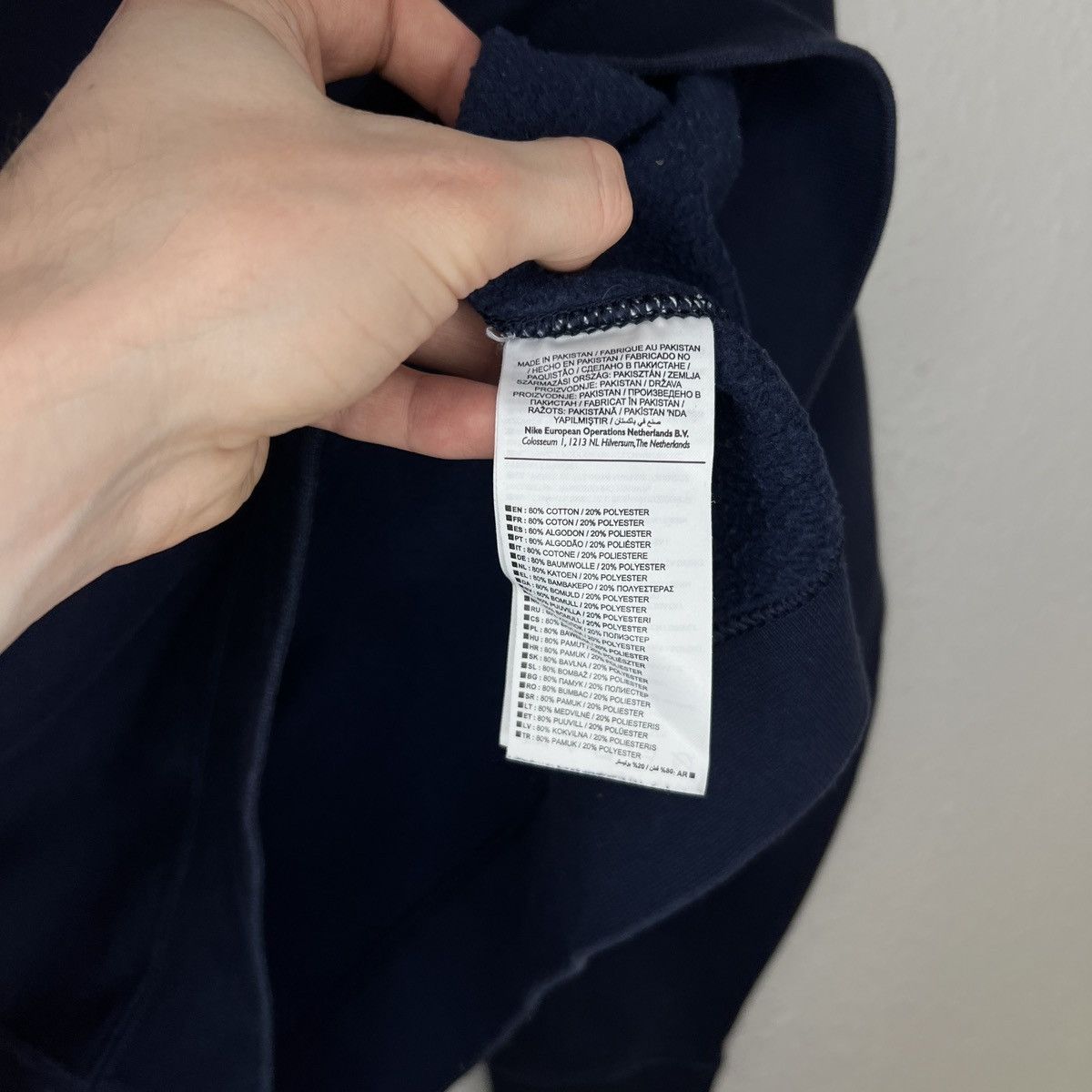 Nike × Vintage VINTAGE Y2K NIKE SWEATSHIRT NAVY CREWNECK MINI SWOOSH Size US L / EU 52-54 / 3 - 5 Thumbnail