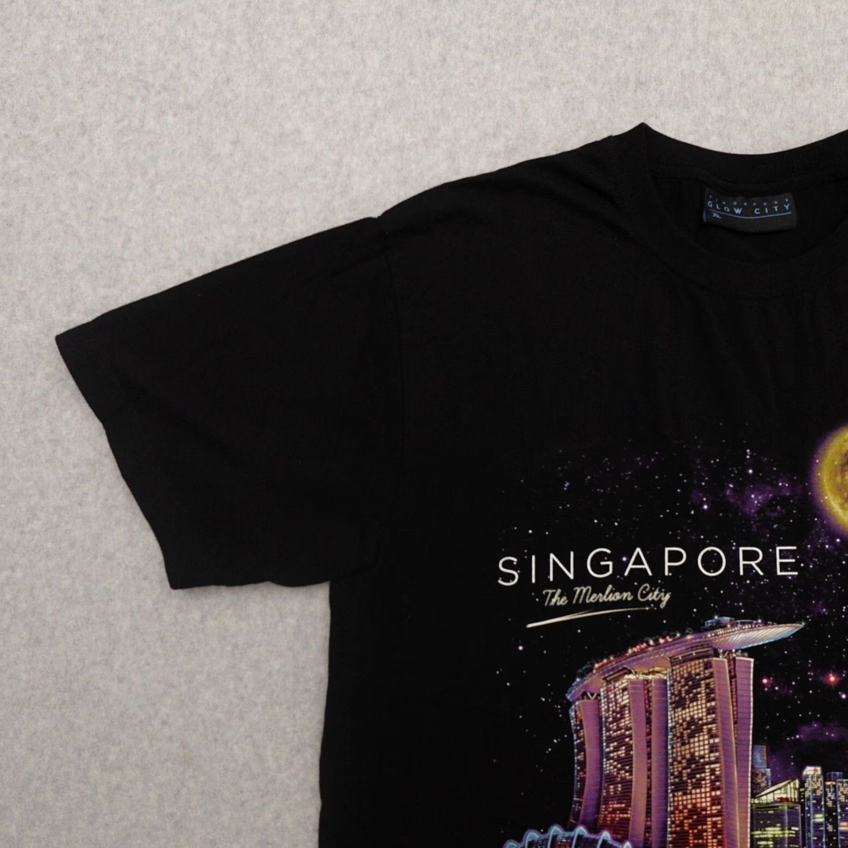 Vintage VINTAGE Nike Shirt Mens XL Black The Merlion City All Over Print 23X30 MEASUREMENTS ARE PROVIDED IN PICTURES Size US XL / EU 56 / 4 - 5 Thumbnail