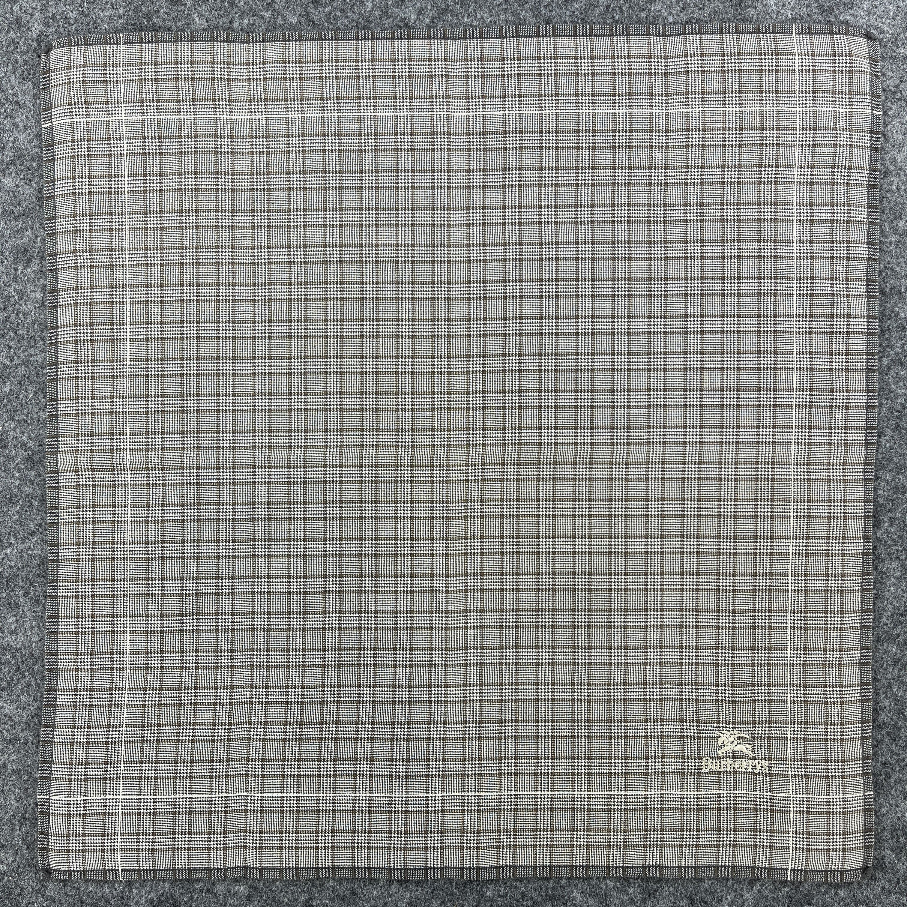 Burberry Burberry Handkerchief / Bandana / Neckerchief B425 Size ONE SIZE - 2 Thumbnail
