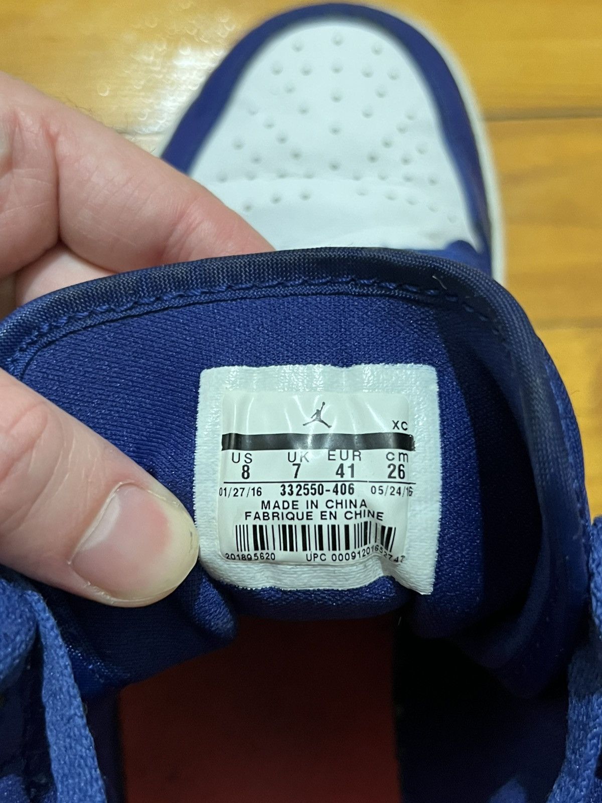 Jordan Brand × Nike Rare Nike Air Jordan 1 High Retro Gold Medal Size US 8 / EU 41 - 9 Thumbnail