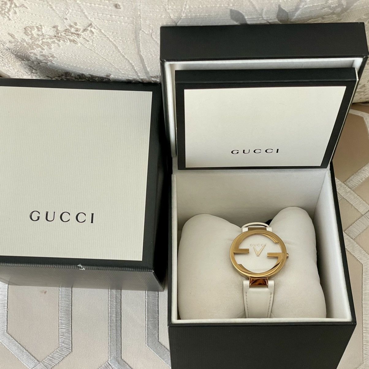 Gucci Gucci White Leather Strap Brushed Gold GG Interlocking Watch Size ONE SIZE - 1 Thumbnail