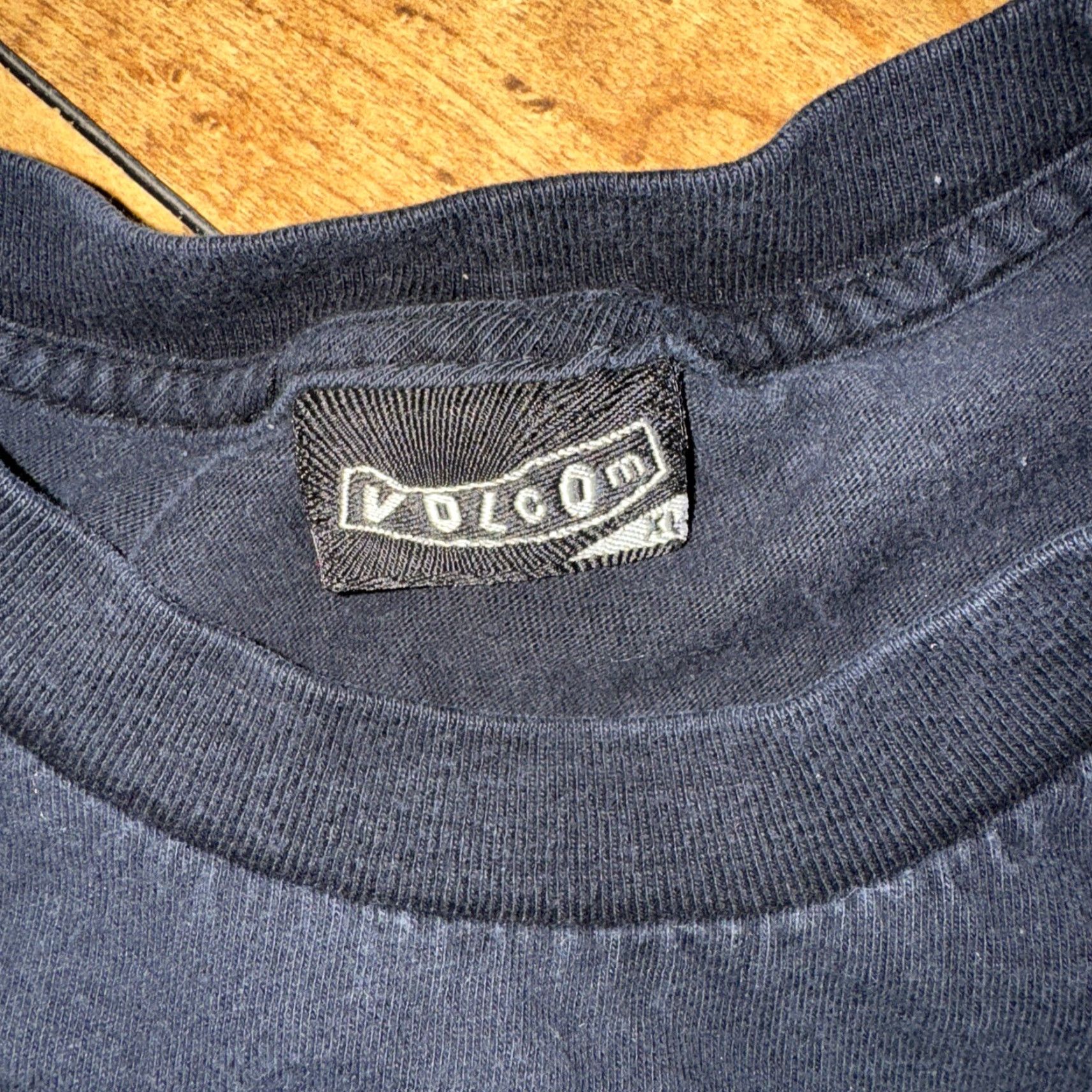 Volcom VINTAGE Volcom T-Shirt Skateboarding Logo Tee XL Black Mens 90s 2000s Grunge Graphic Shirt Size US XL / EU 56 / 4 - 3 Thumbnail