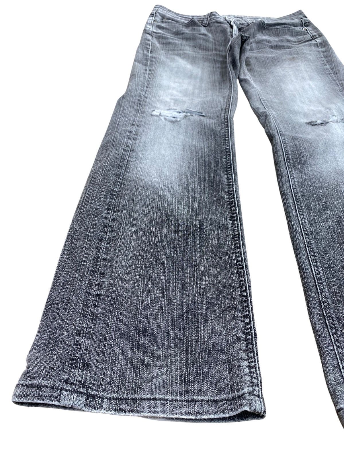 Japanese Brand Japanese Brand Faded Wash Ripped Style Flare Jeans Size US 32 / EU 48 - 7 Thumbnail